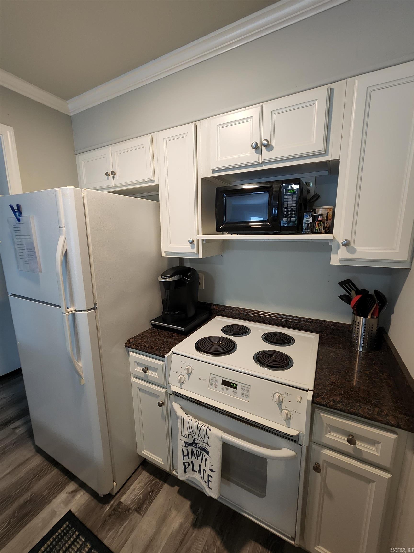 CHELSEA GLADE CONDO - Residential