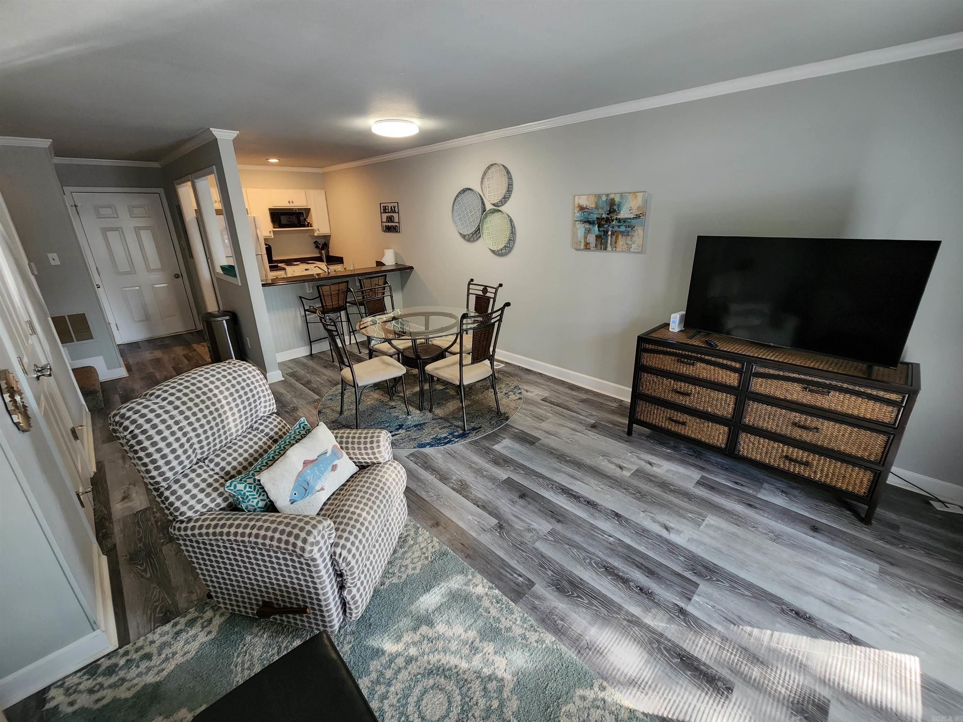 CHELSEA GLADE CONDO - Residential