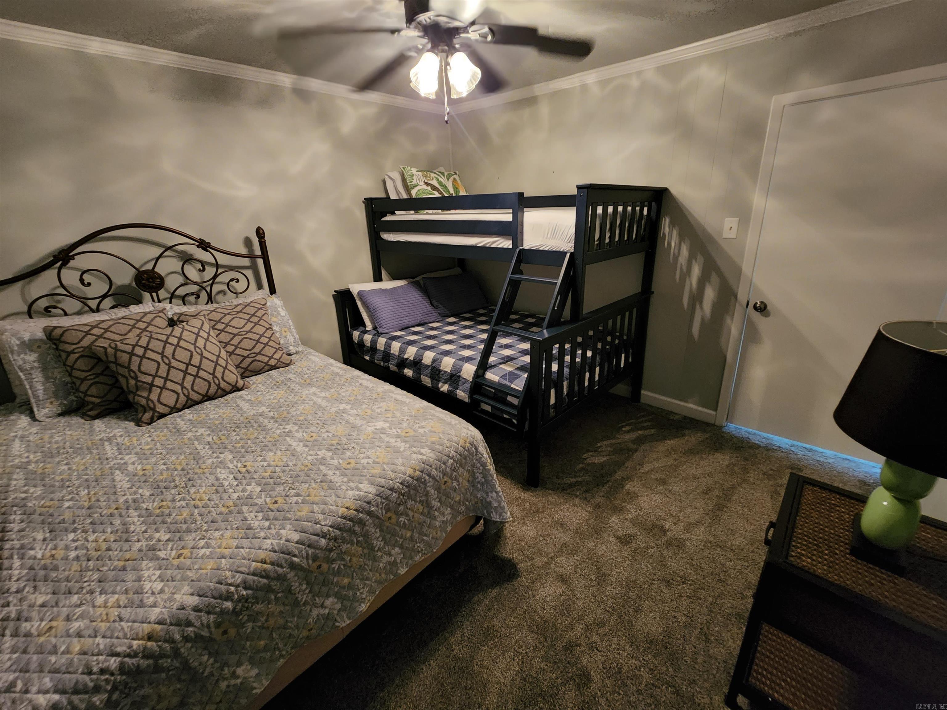 CHELSEA GLADE CONDO - Residential