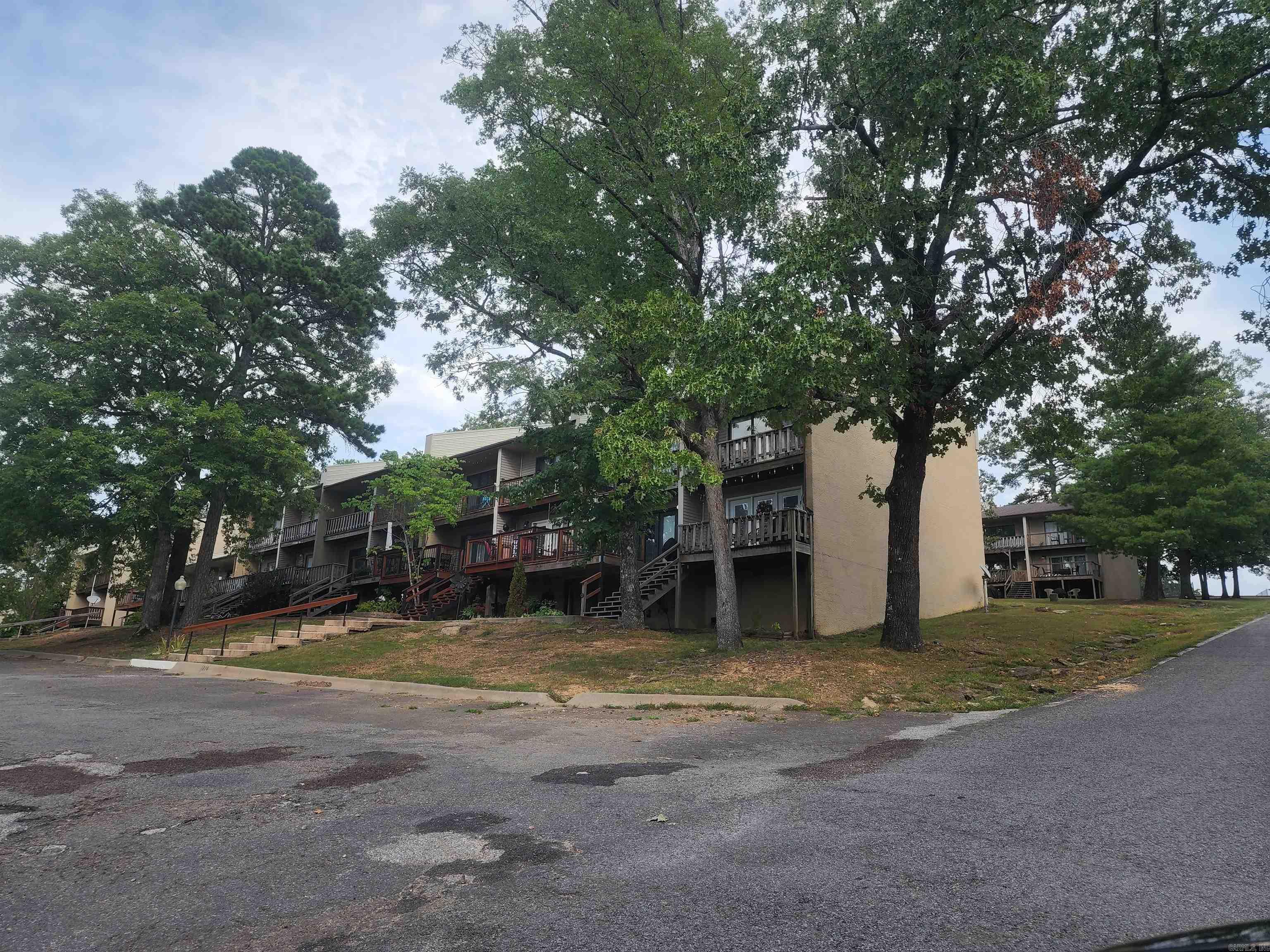 CHELSEA GLADE CONDO - Residential