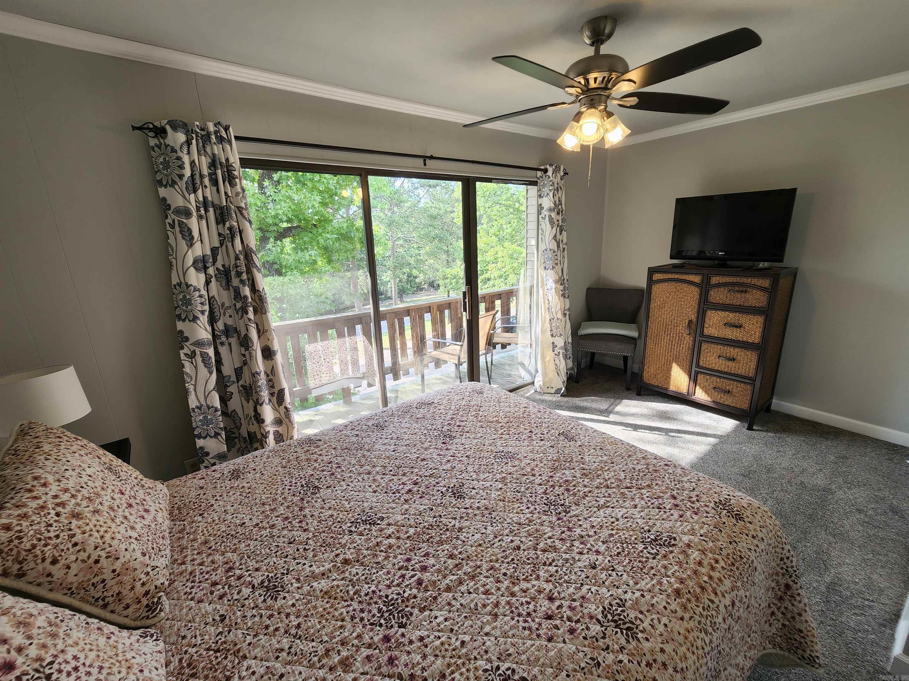 CHELSEA GLADE CONDO - Residential
