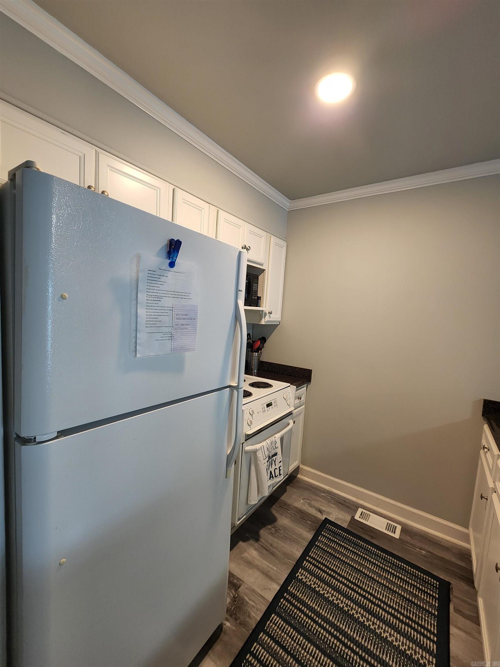 CHELSEA GLADE CONDO - Residential
