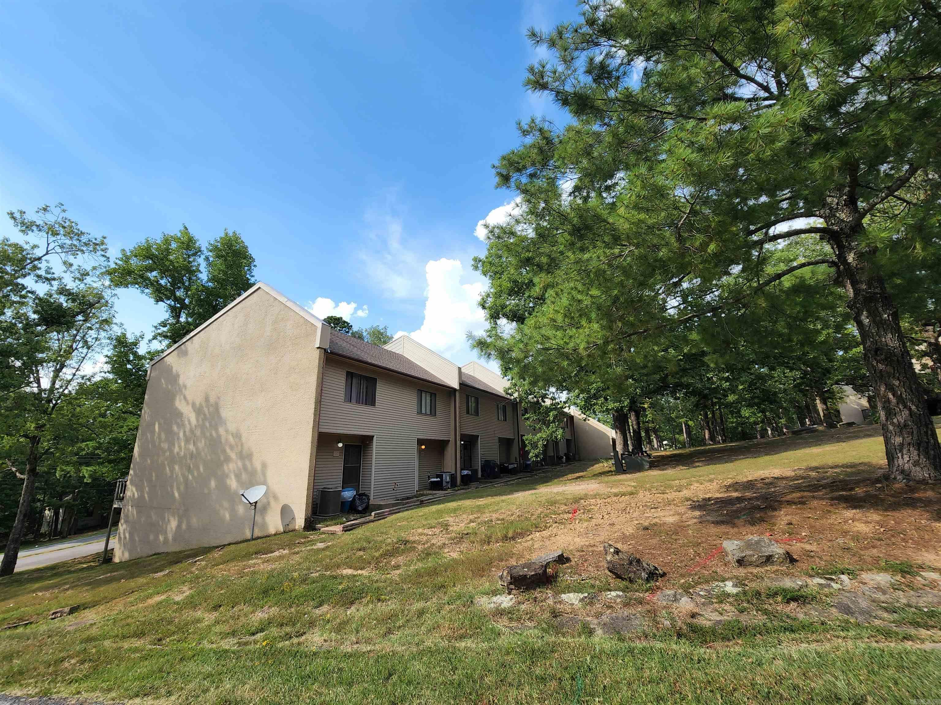 CHELSEA GLADE CONDO - Residential