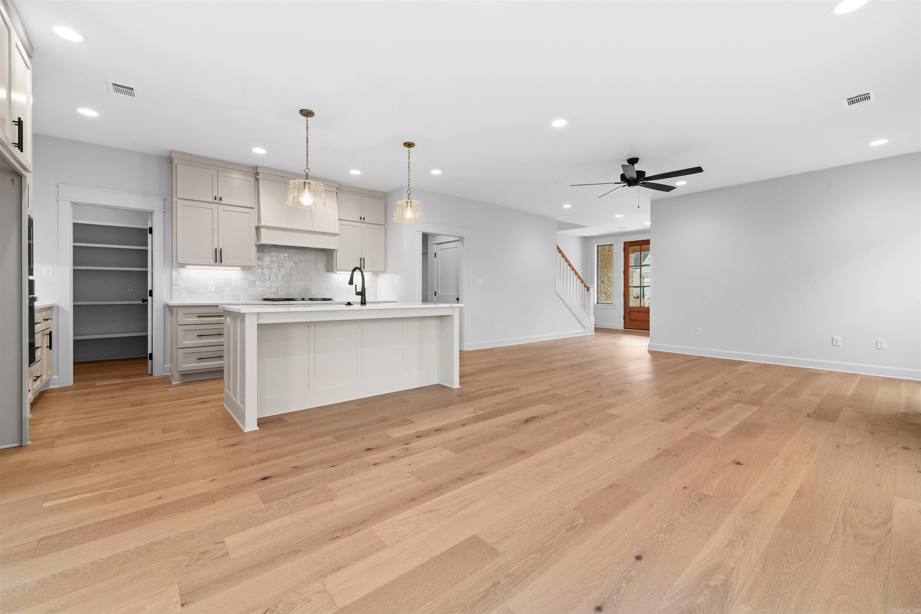 ROBYNMAR - Residential