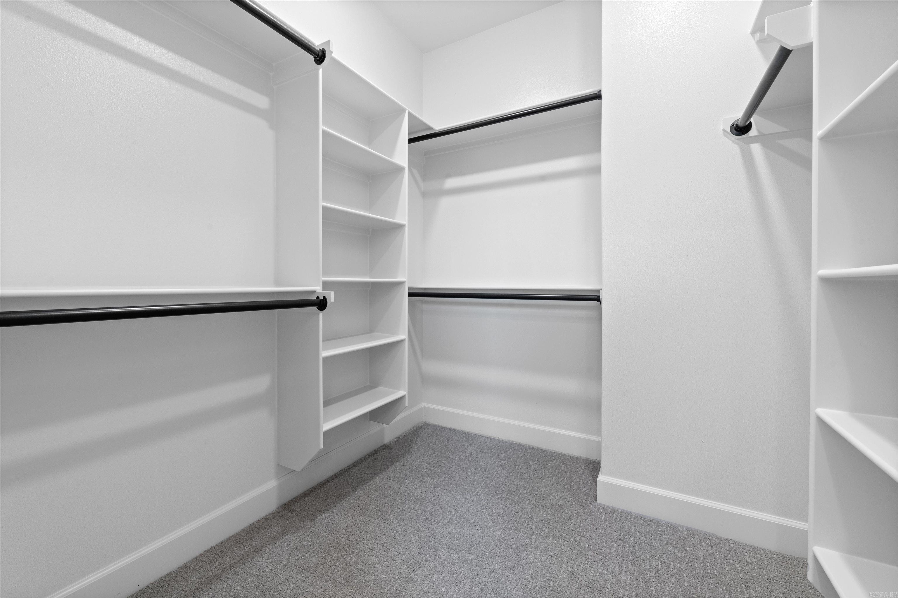 ROBYNMAR - Residential