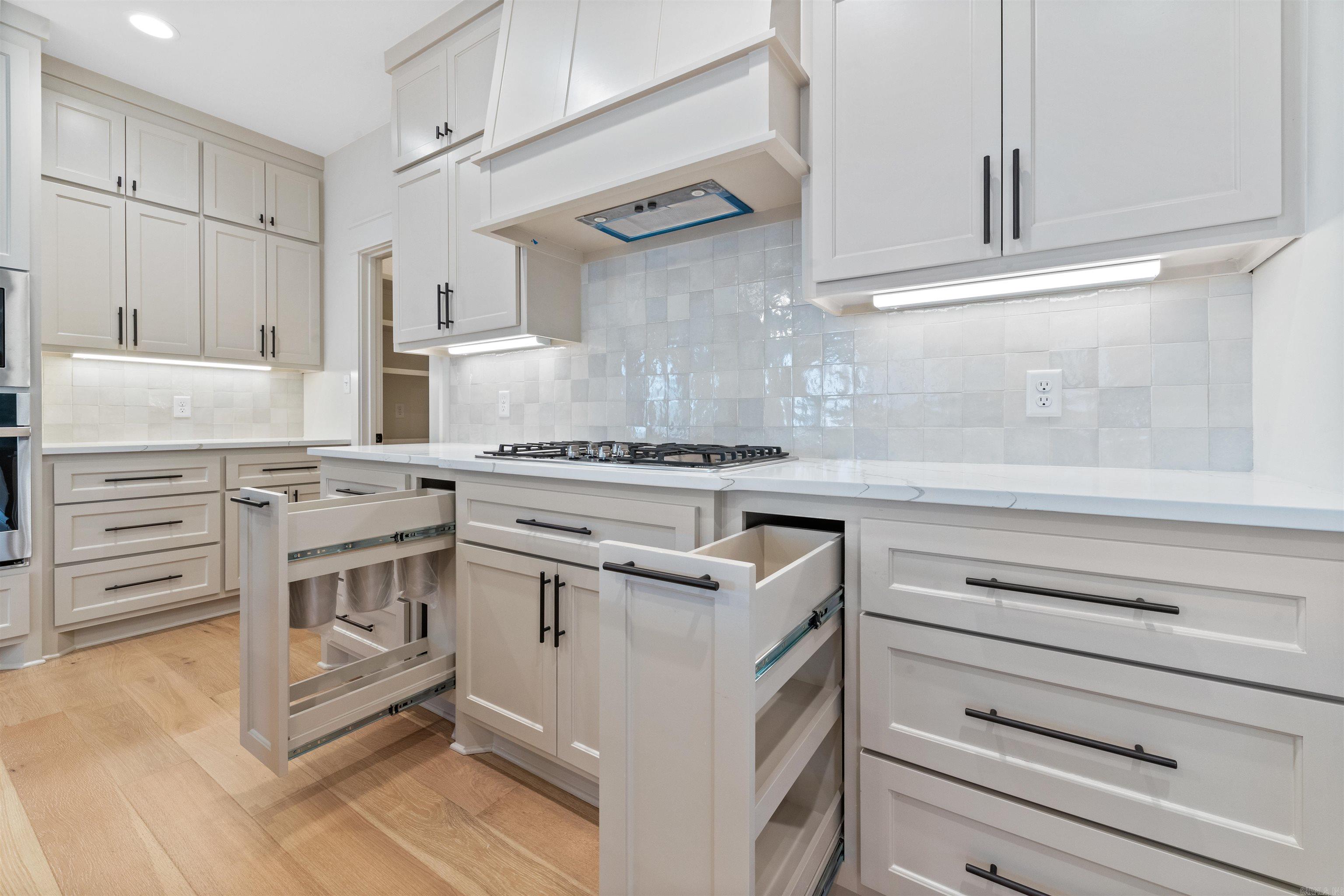 ROBYNMAR - Residential