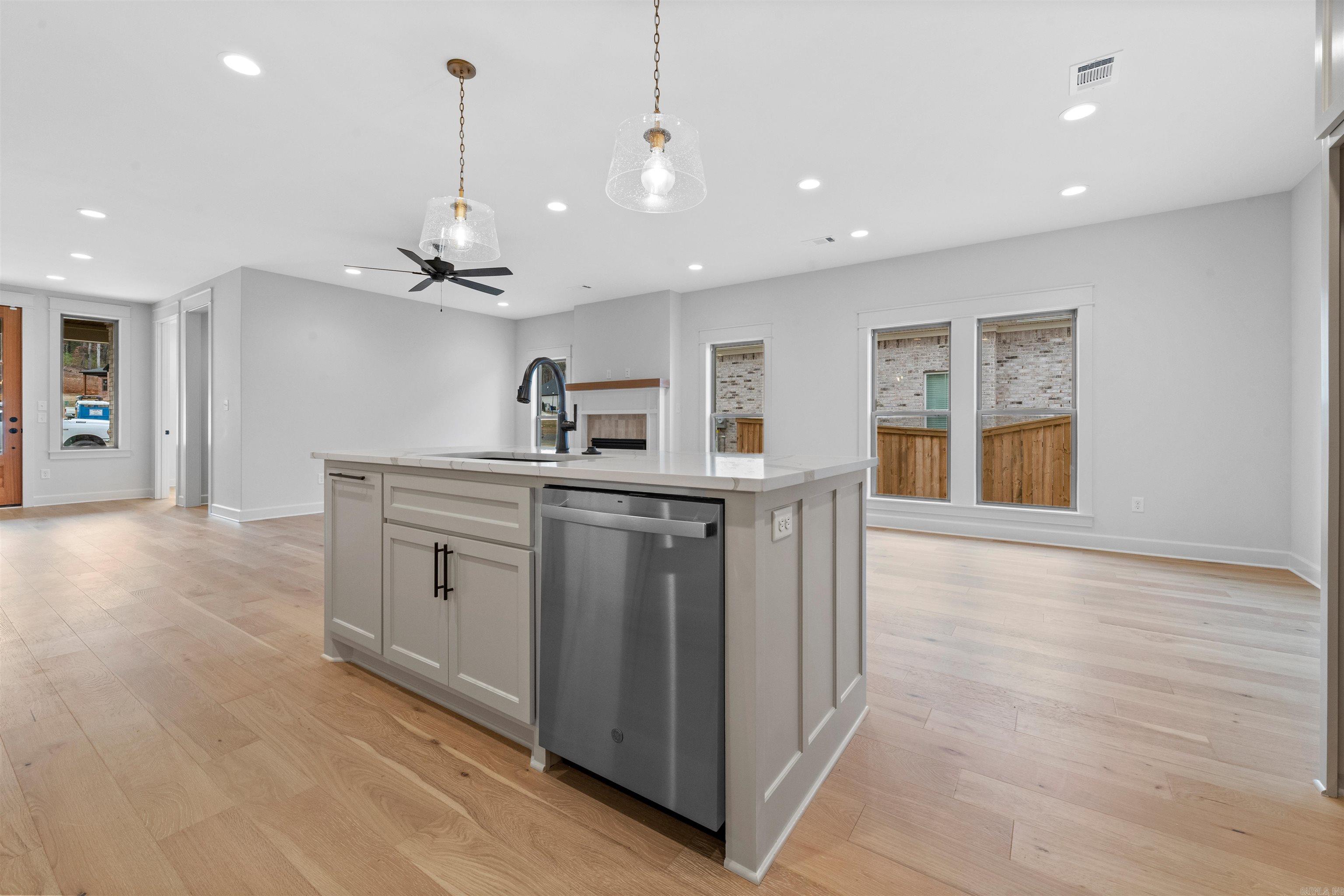 ROBYNMAR - Residential