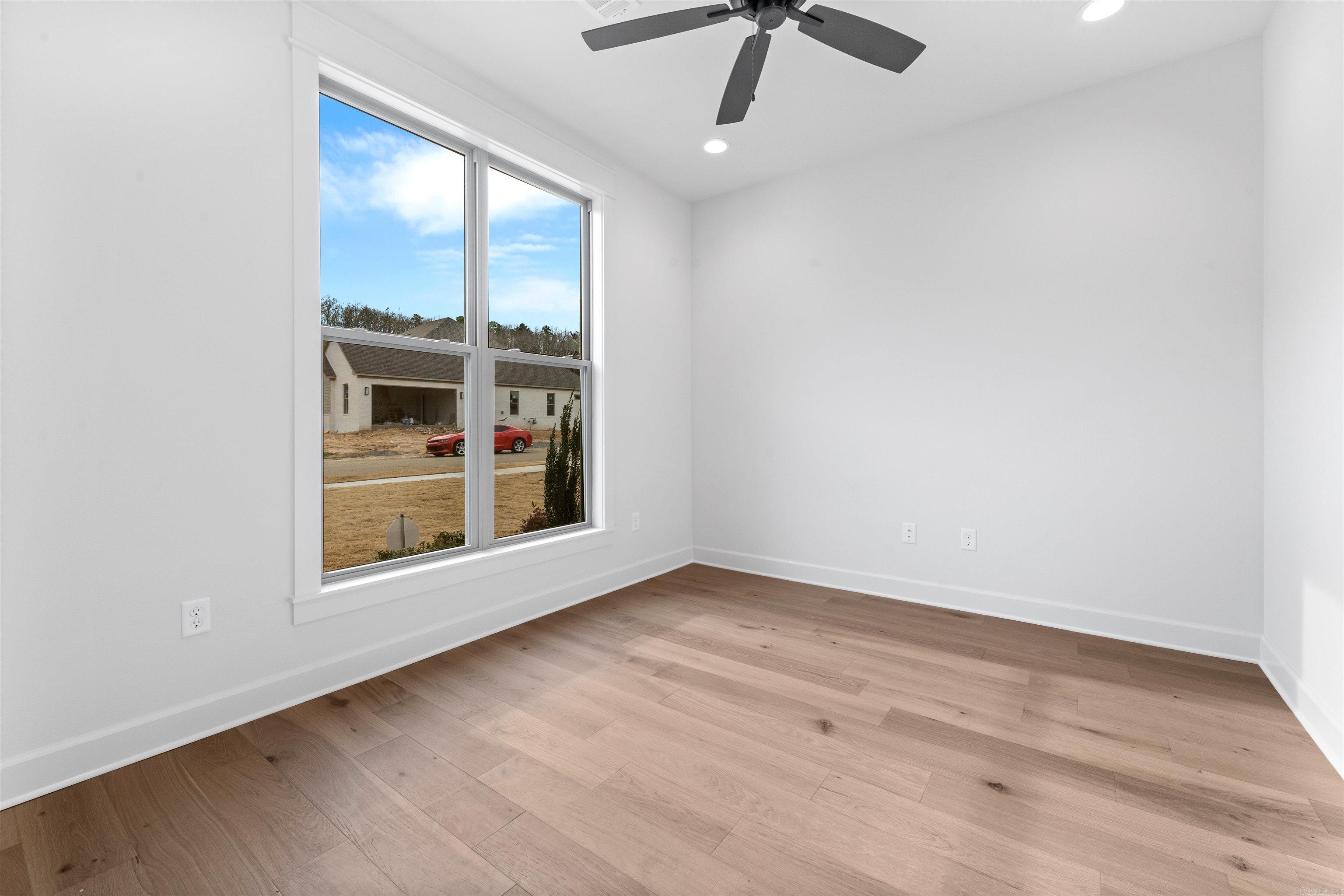 ROBYNMAR - Residential