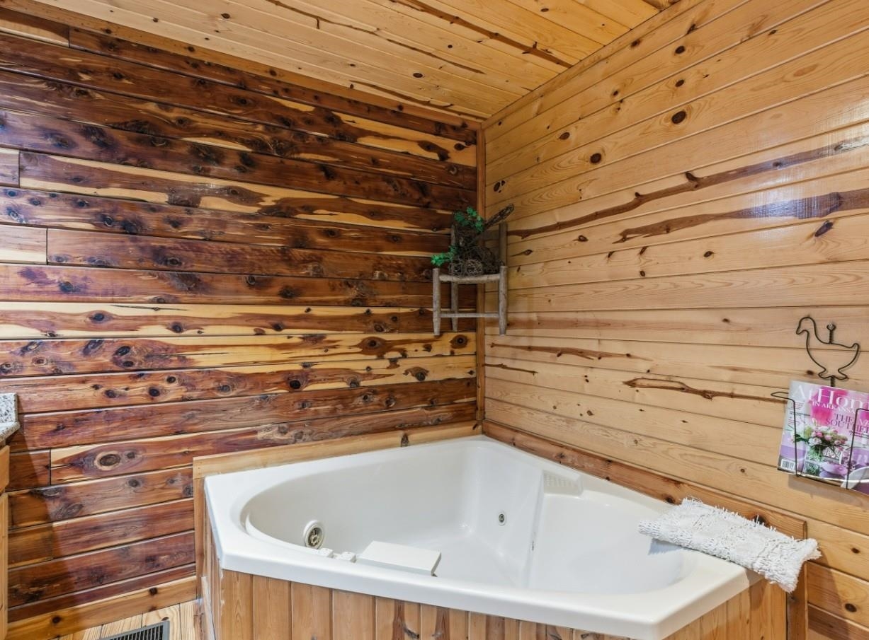 WHITE RIVER ESTATES - Residential