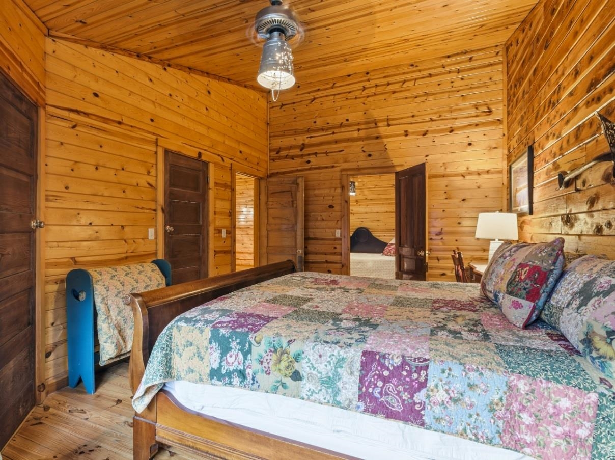 WHITE RIVER ESTATES - Residential