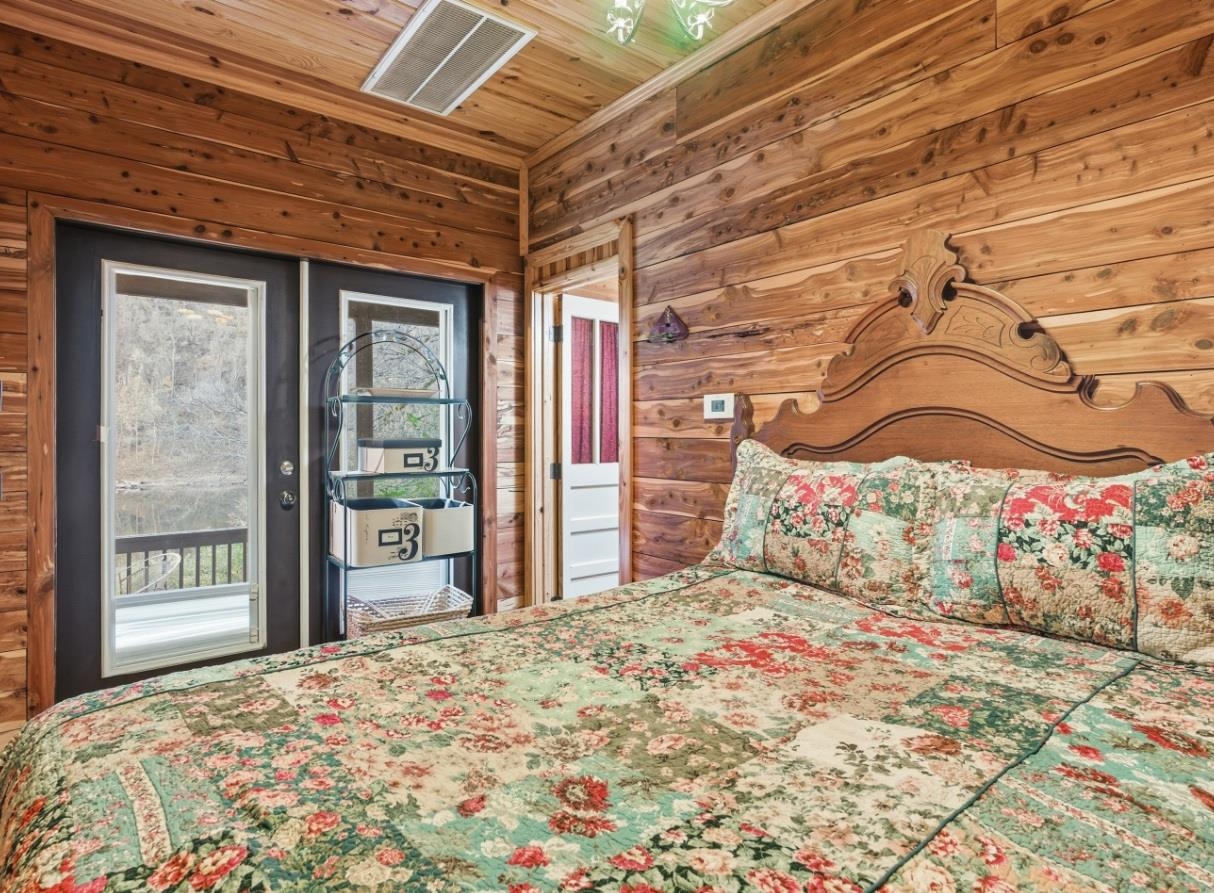 WHITE RIVER ESTATES - Residential