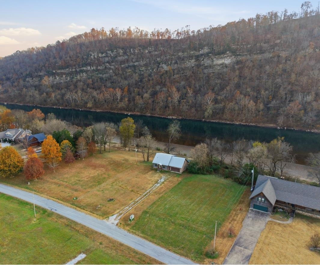 WHITE RIVER ESTATES - Residential