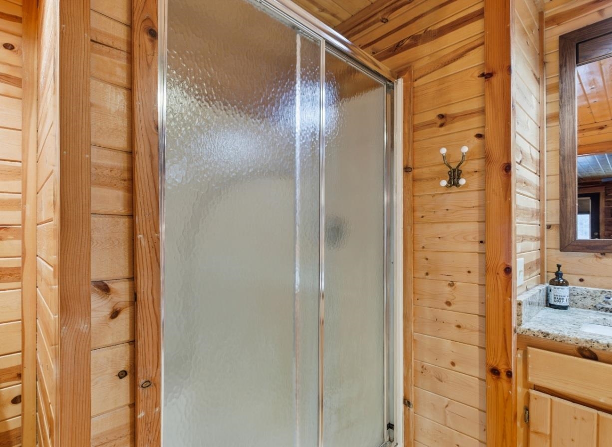 WHITE RIVER ESTATES - Residential