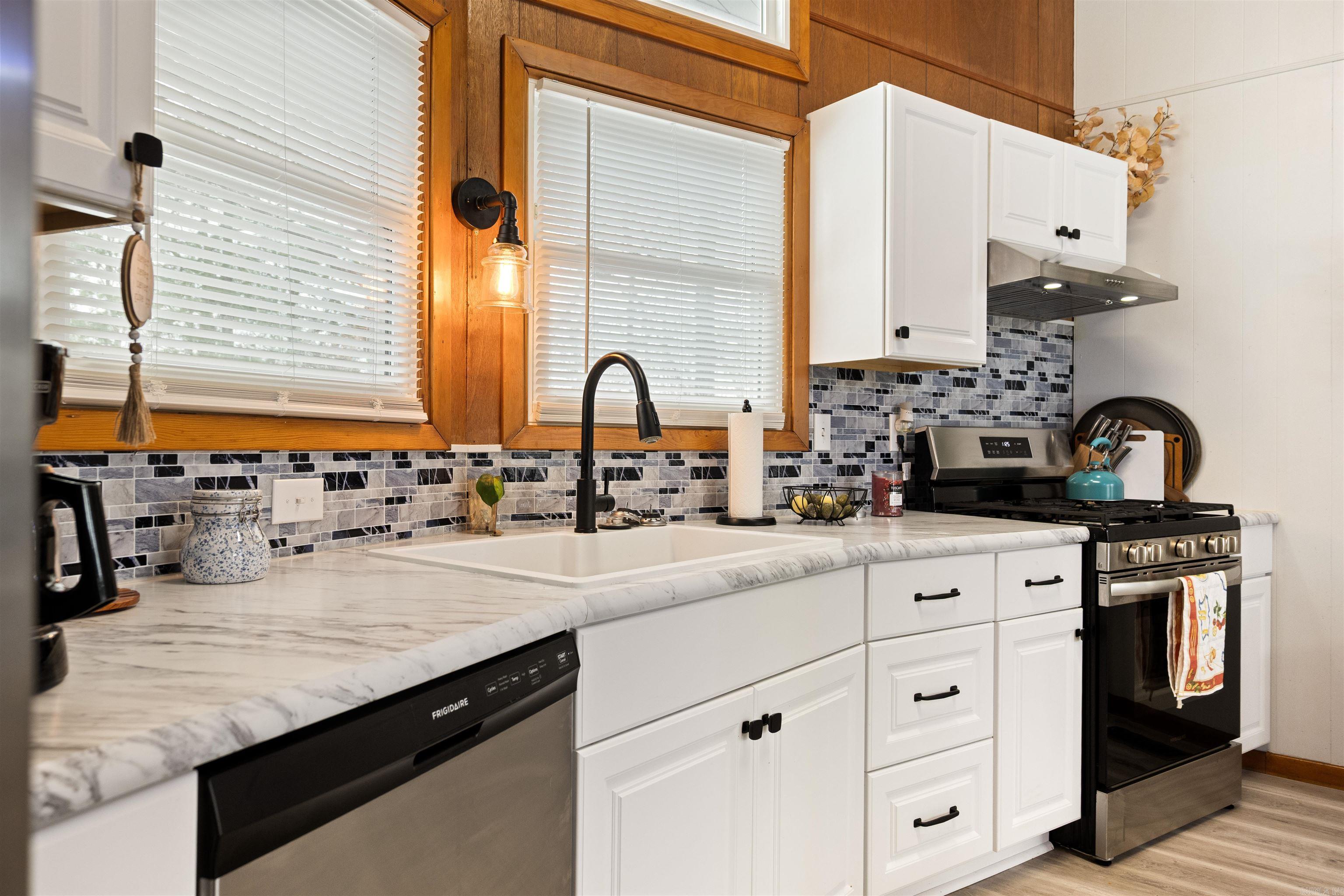 Navajo Third - Residential