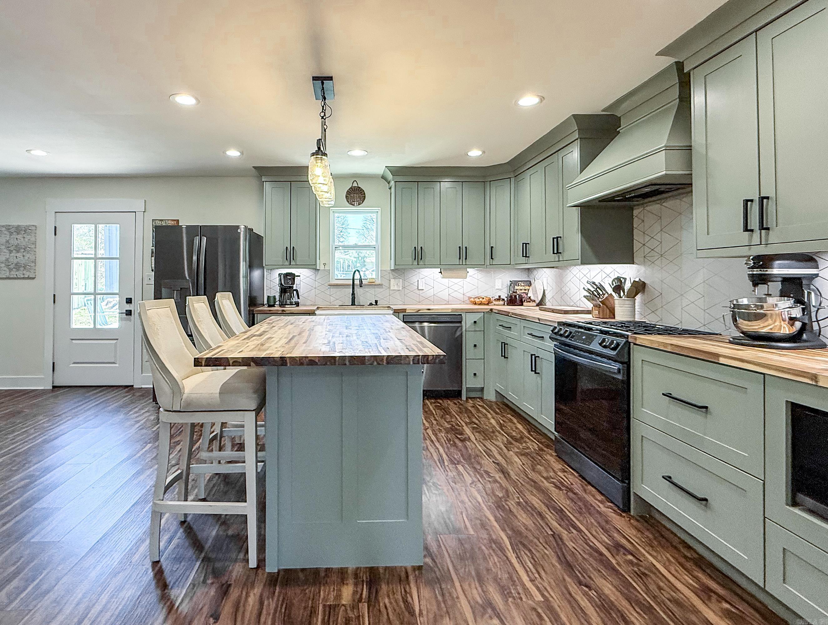 TRADEWINDS - Residential