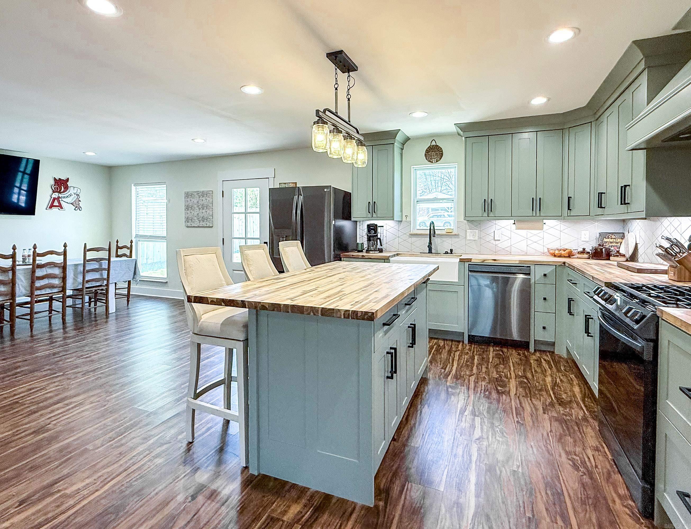 TRADEWINDS - Residential