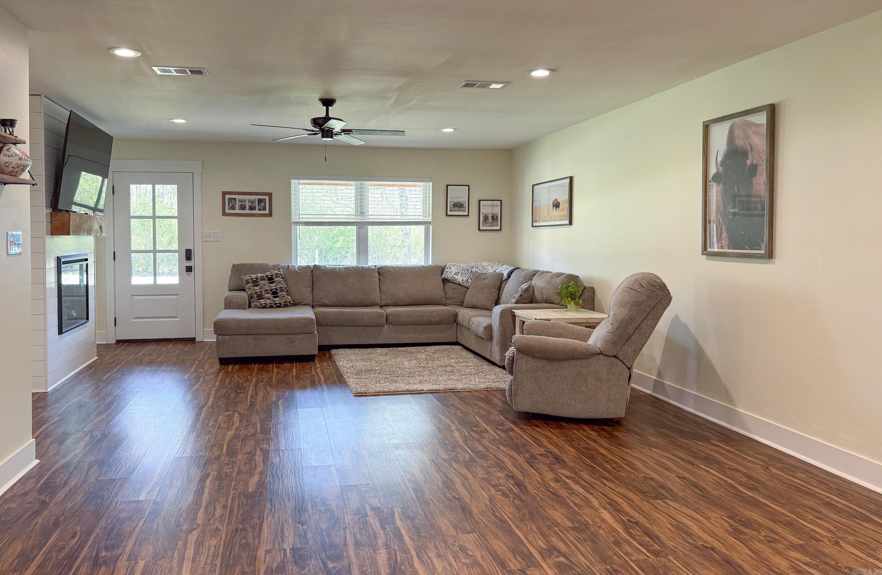 TRADEWINDS - Residential