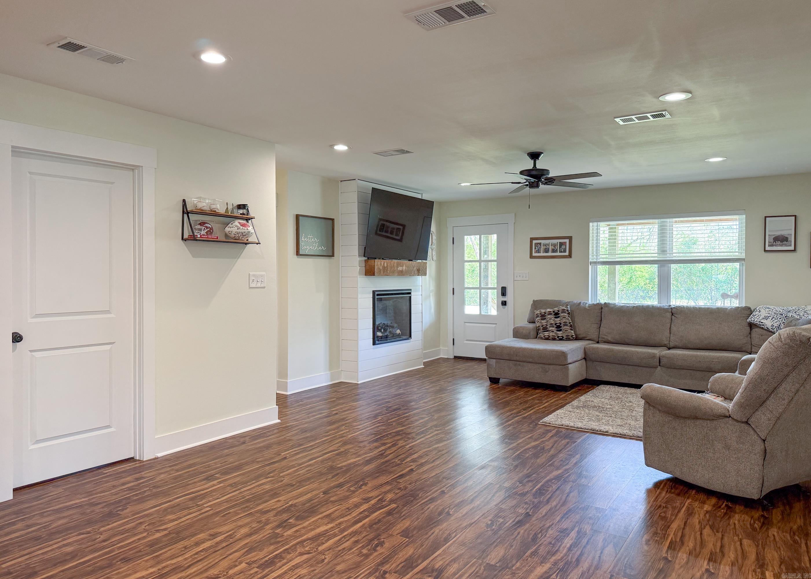 TRADEWINDS - Residential