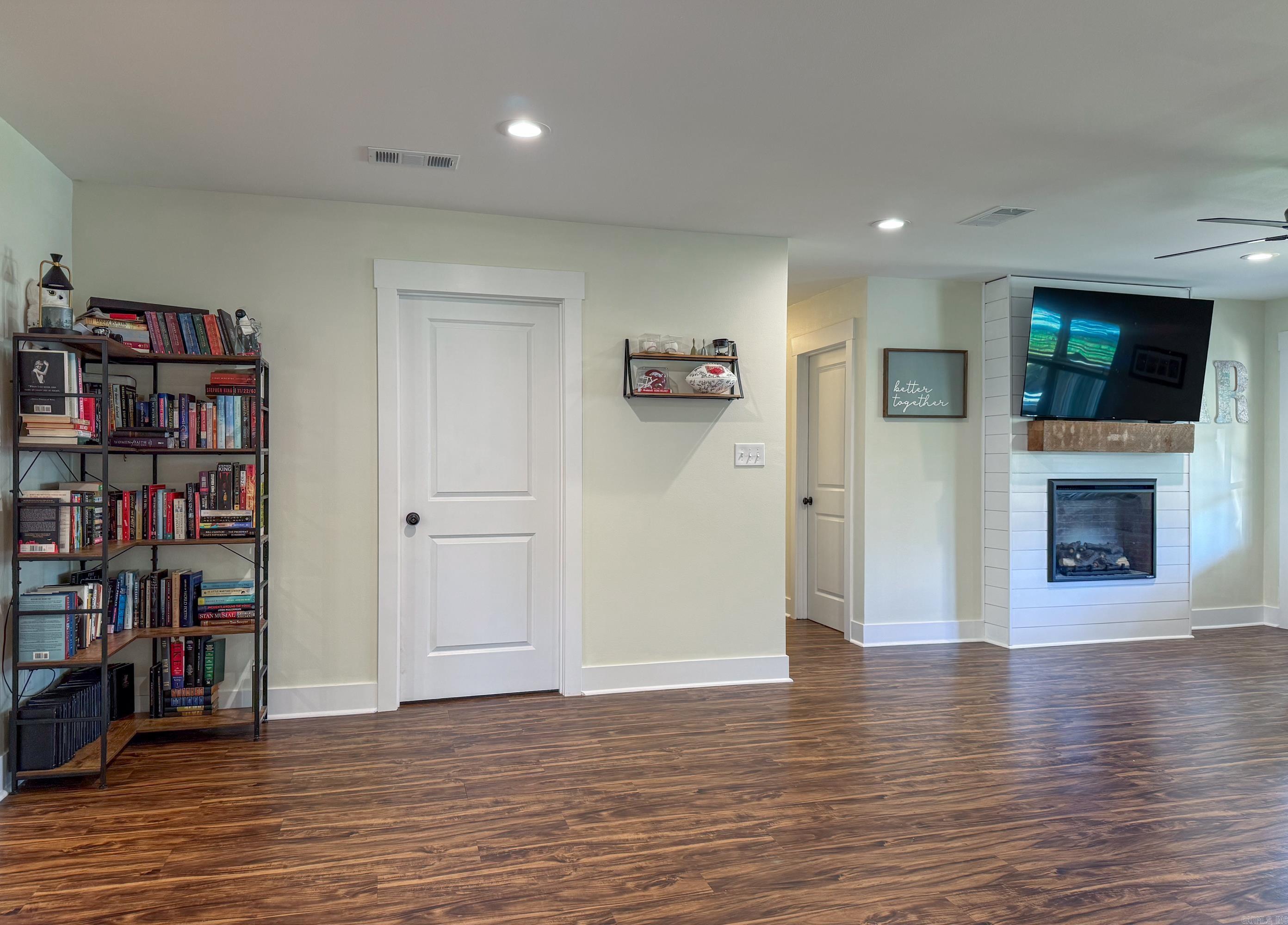 TRADEWINDS - Residential