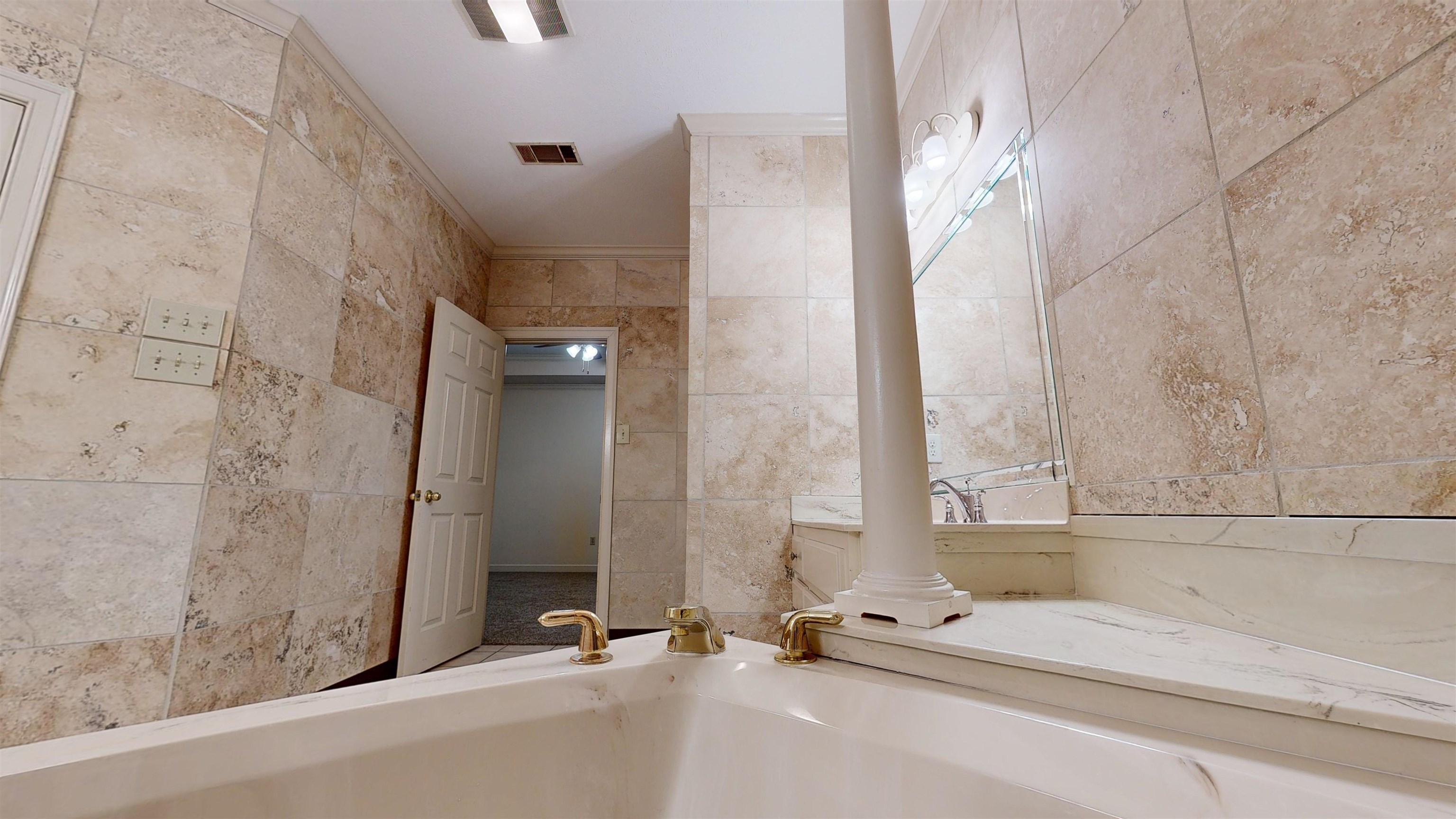 COUNTRY CLUB OF ARK THE - Residential