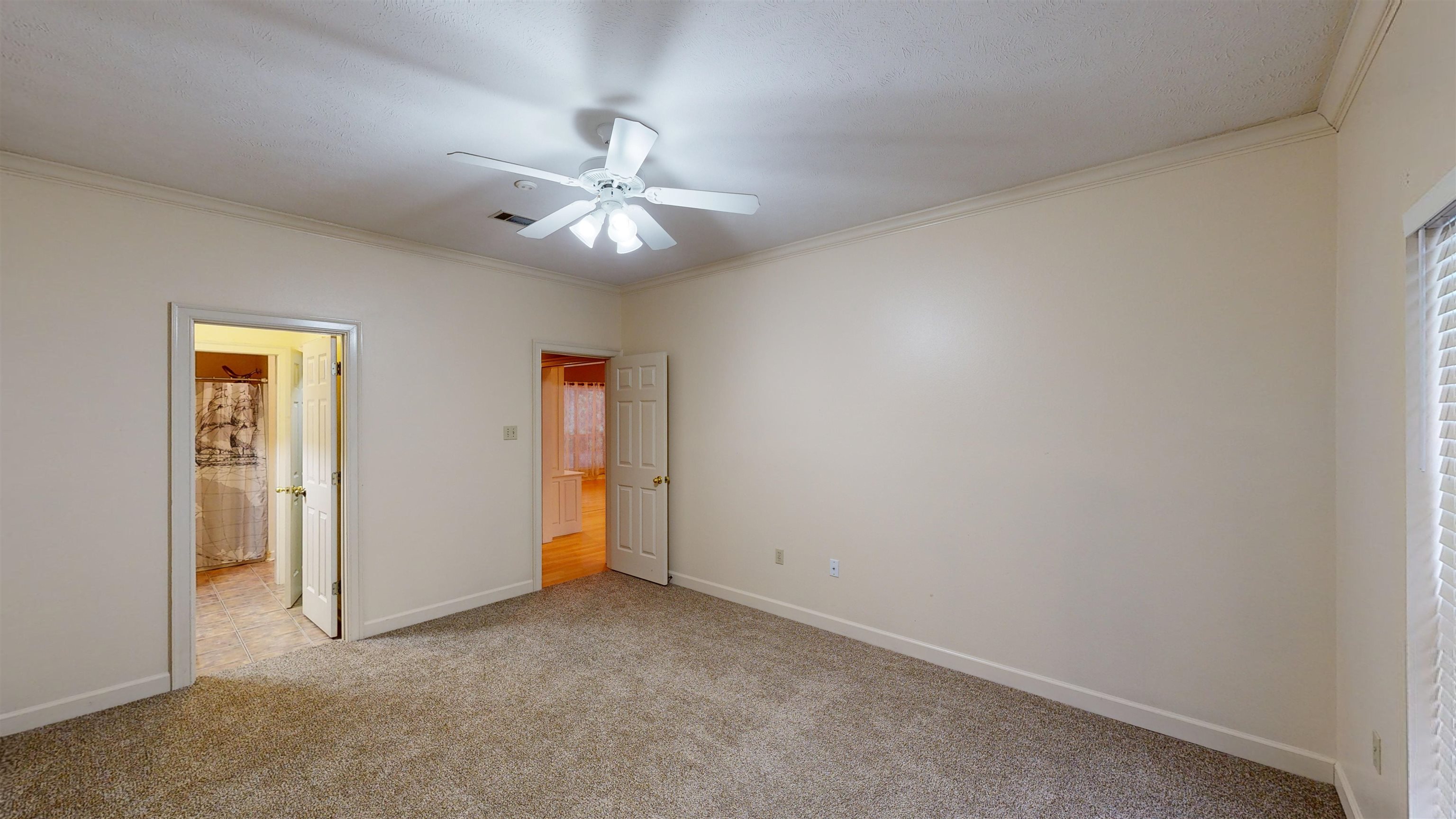 COUNTRY CLUB OF ARK THE - Residential