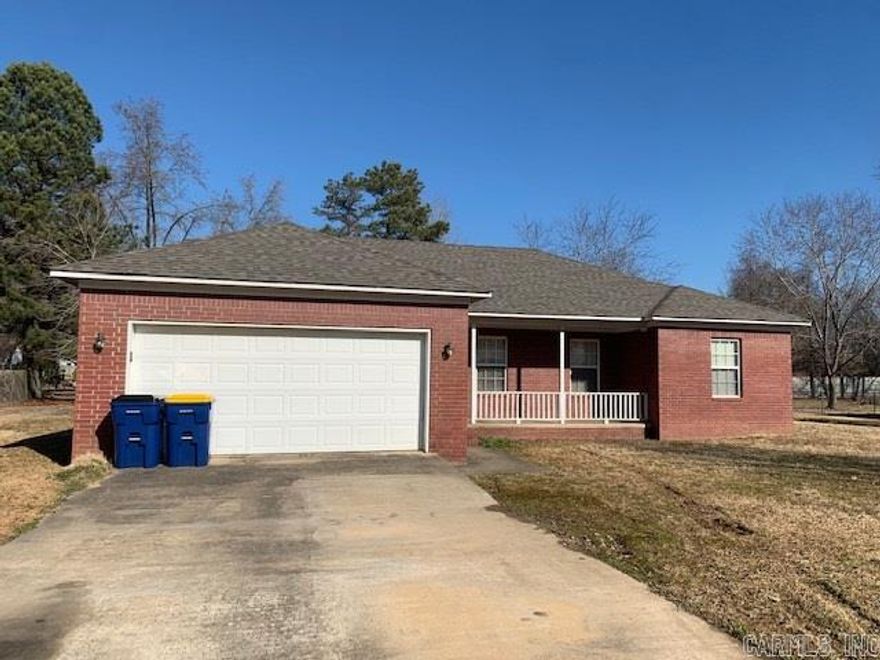 Beautiful 3 bedroom 2 bathroom home available. Brand new carpet and paint throughout the house. Fireplace in main living area. Deck with large back yard.