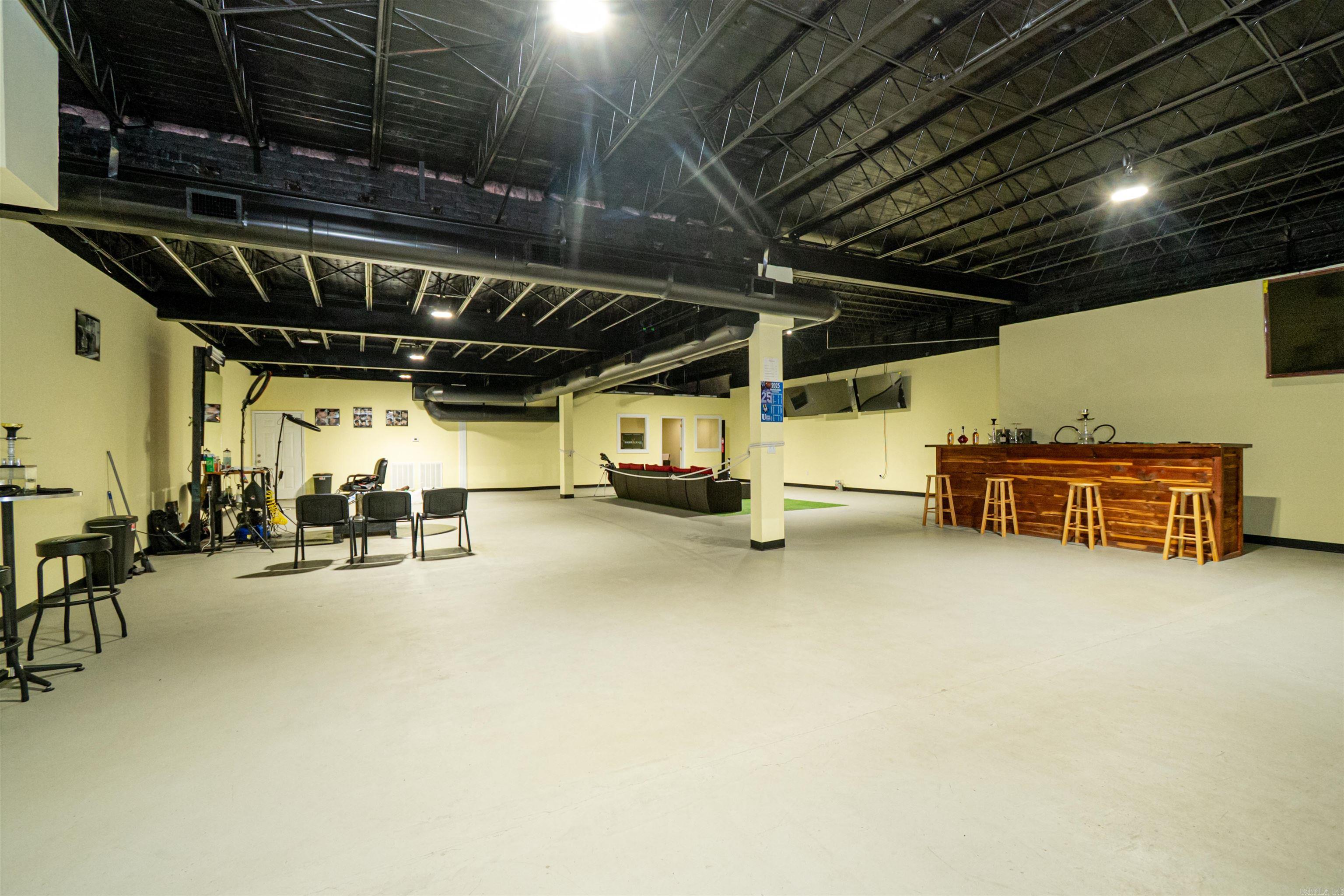 Monticello Original - Commercial Sale