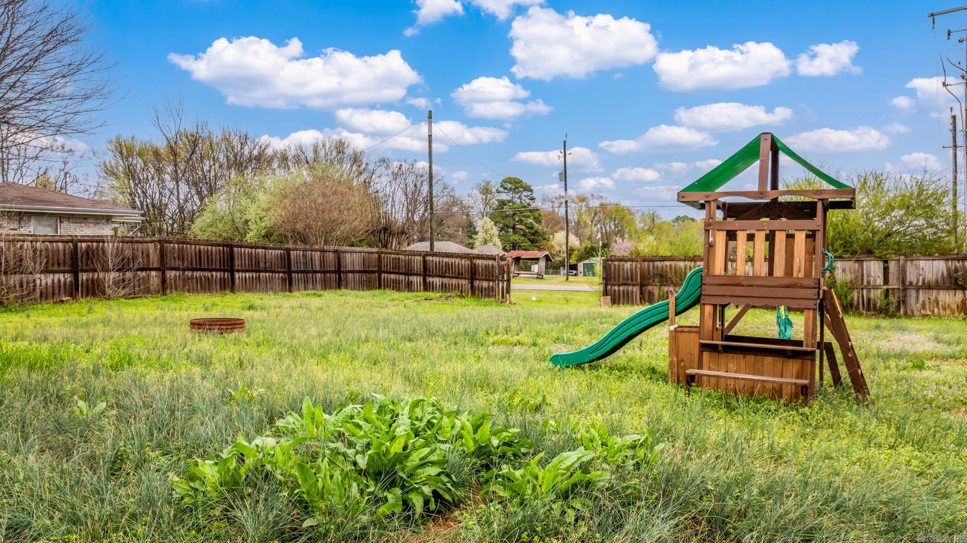 MAGNOLIA ESTATES - Residential