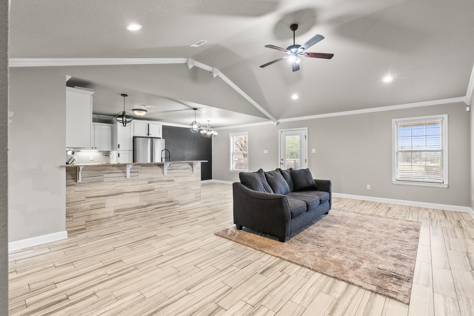 MAGNOLIA ESTATES - Residential