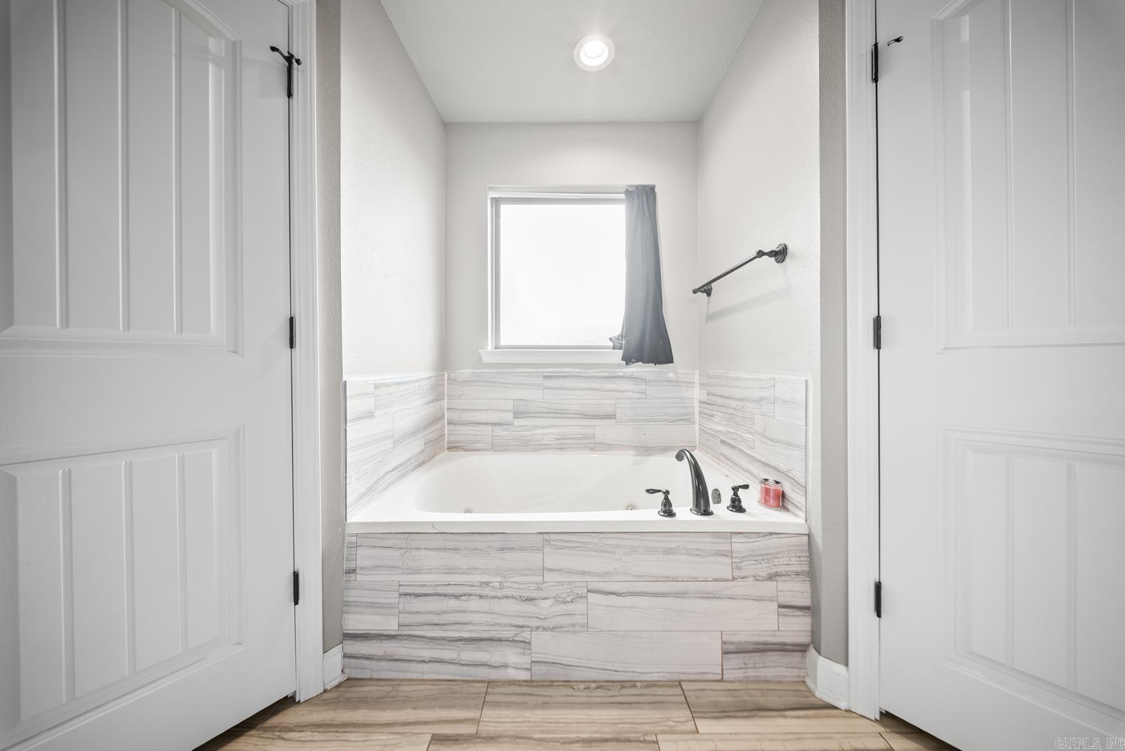 MAGNOLIA ESTATES - Residential