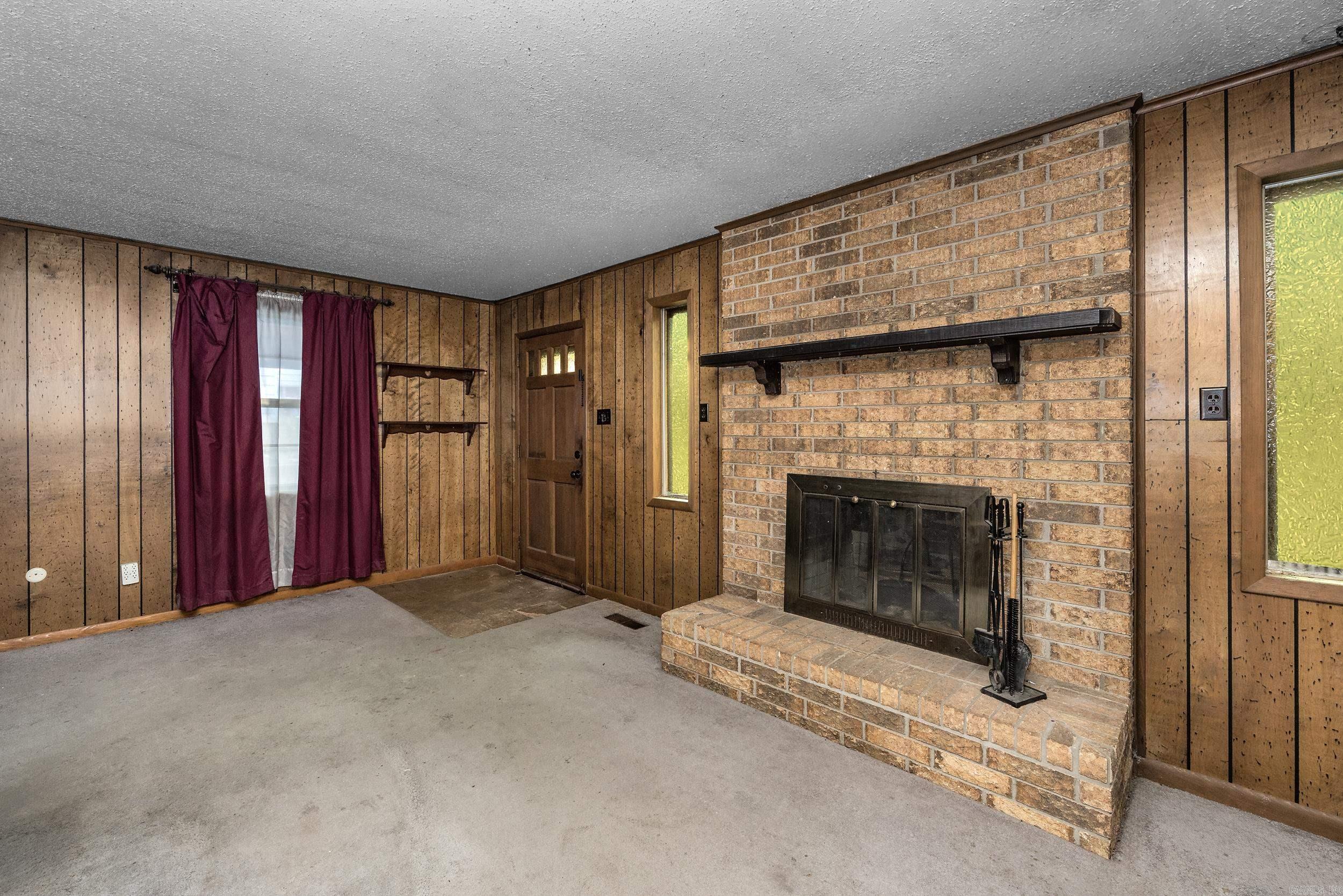 Hoodill - Residential