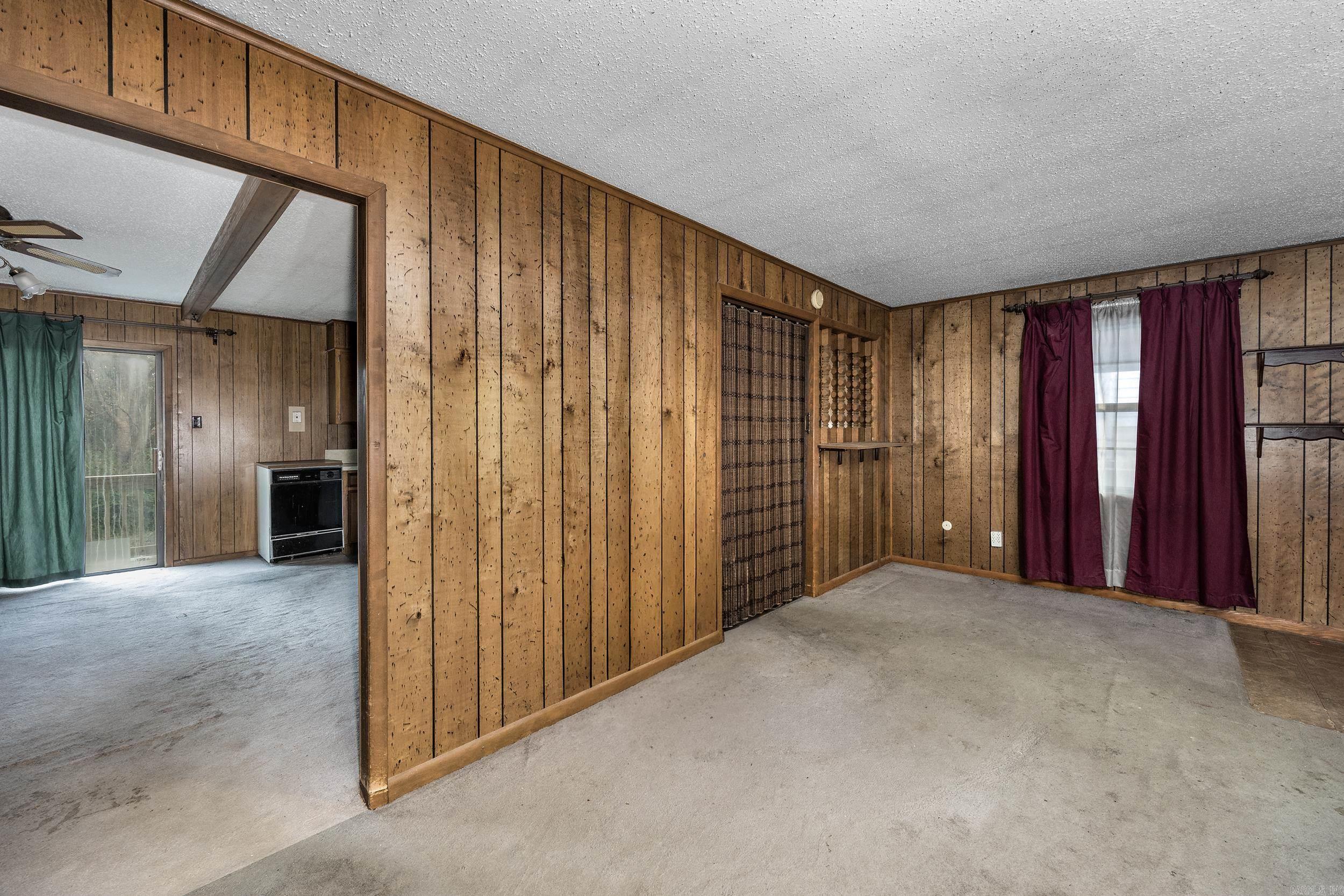 Hoodill - Residential