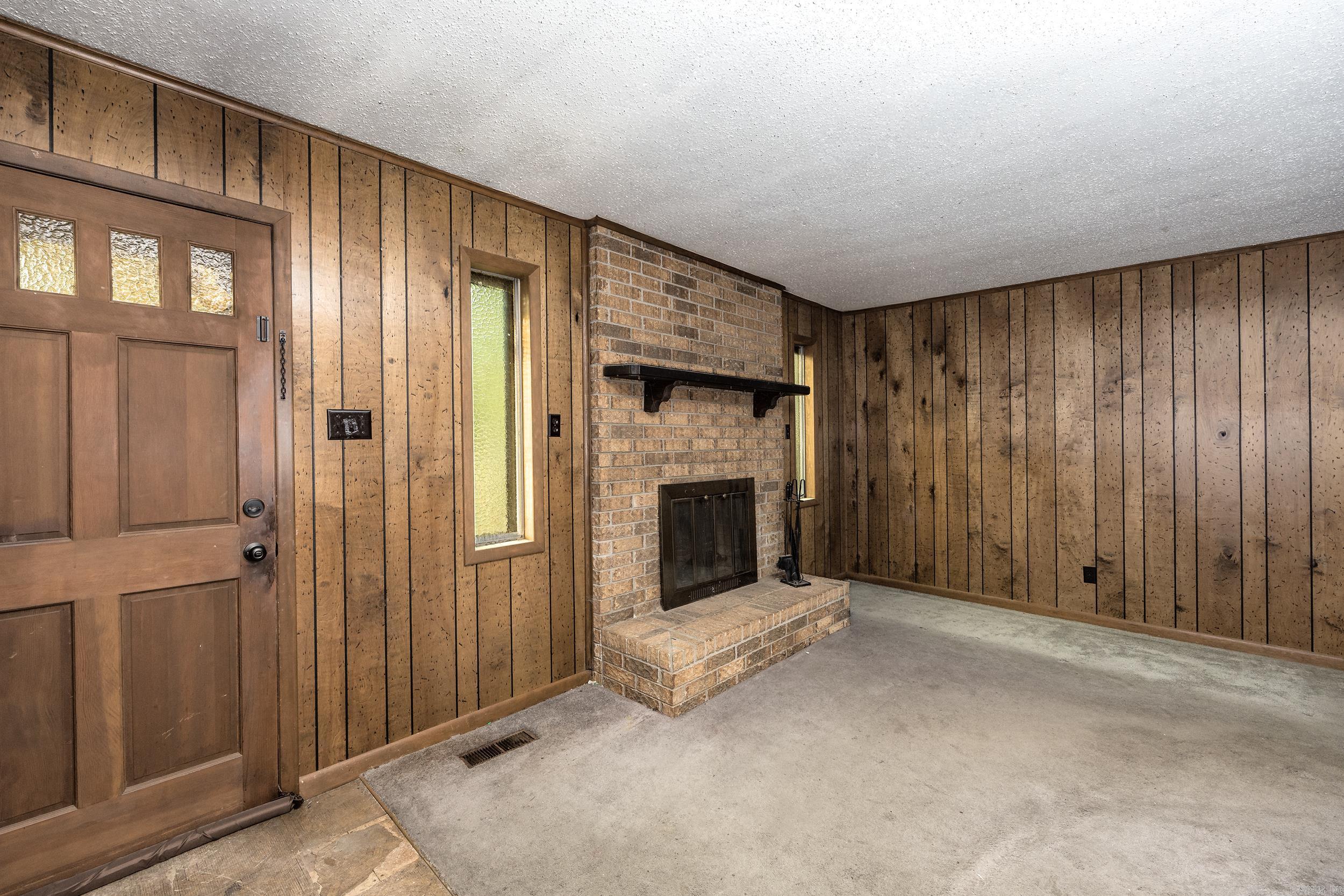 Hoodill - Residential