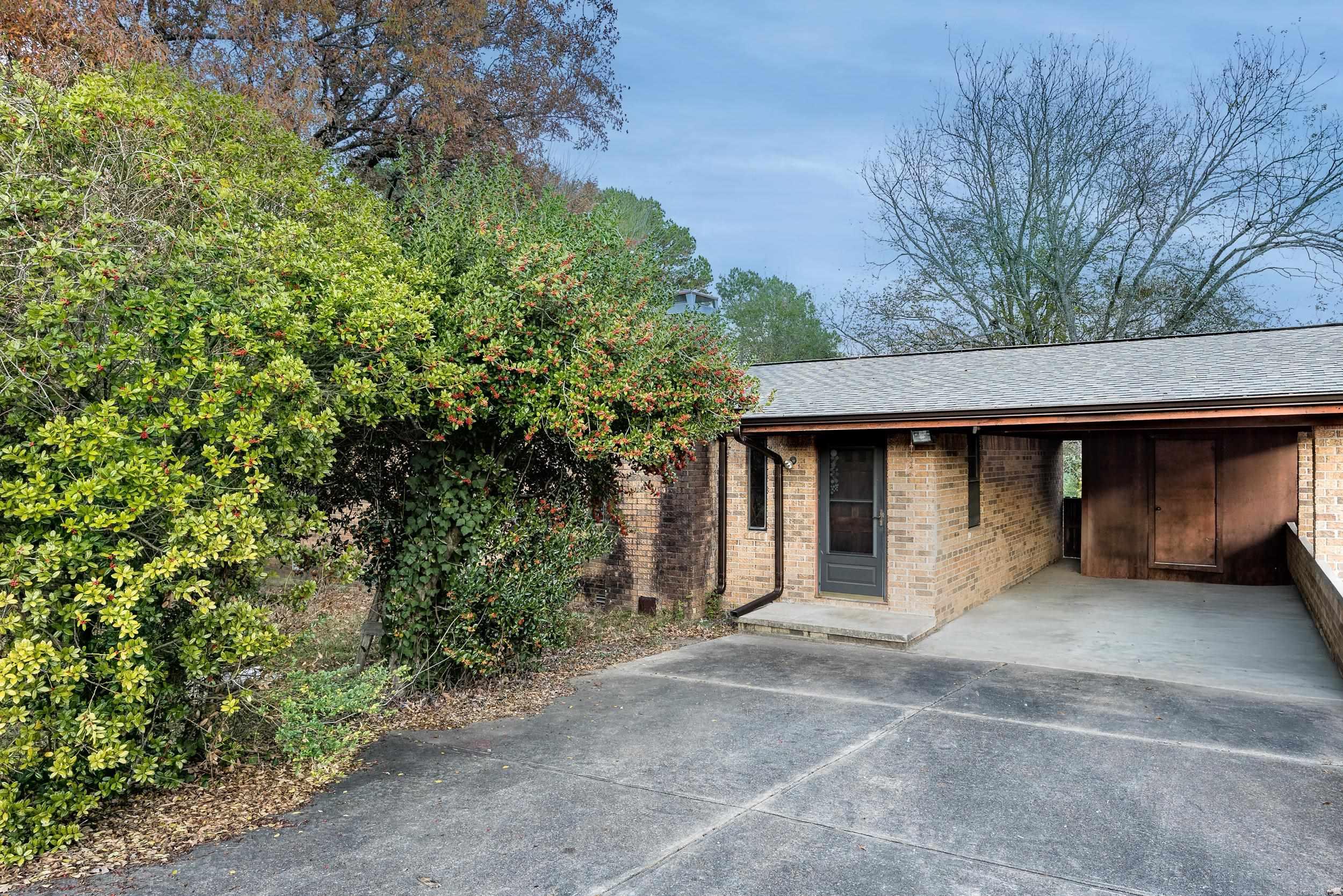 Hoodill - Residential