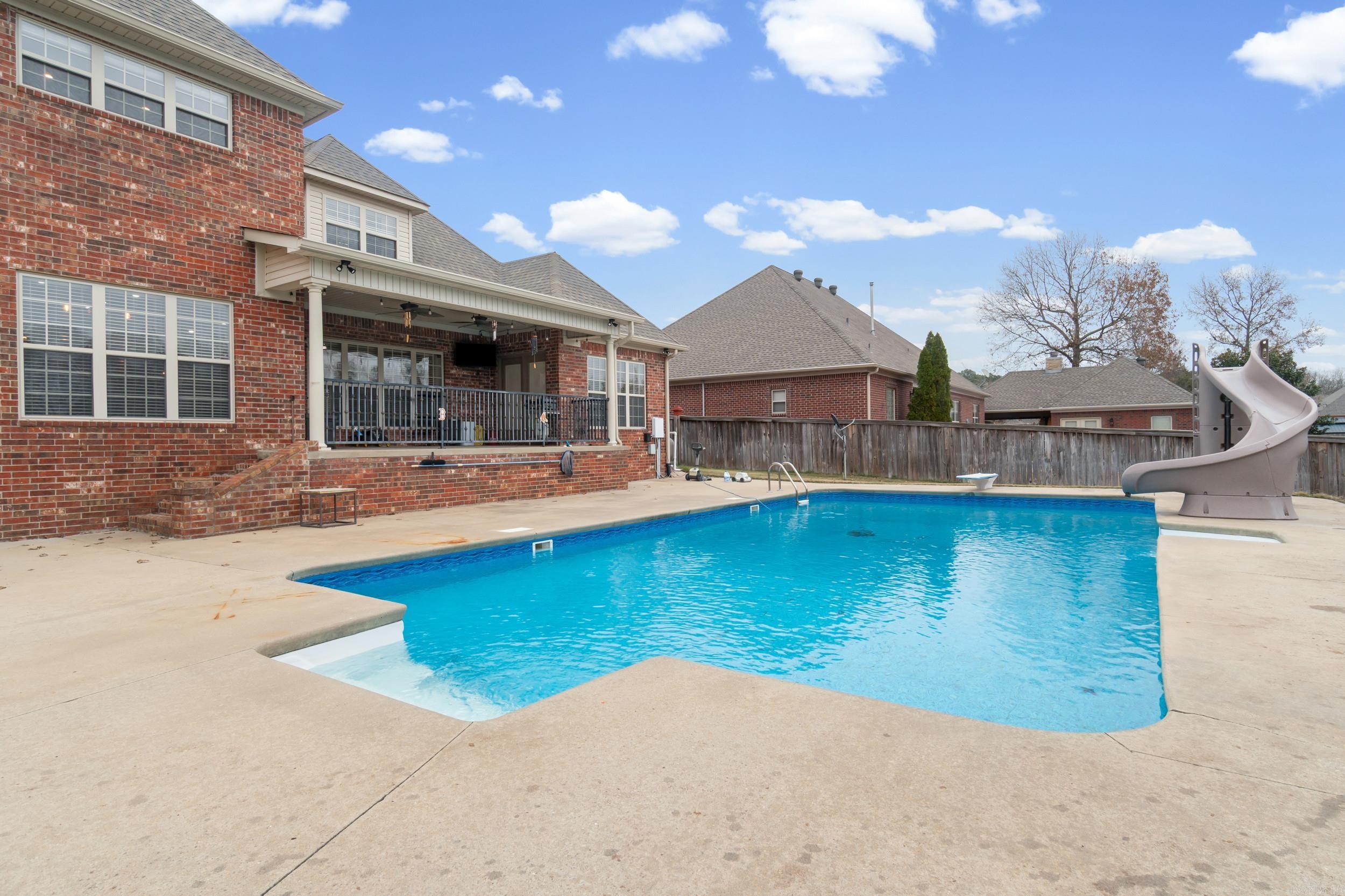 THE PARK ON MT SPRINGS - Residential