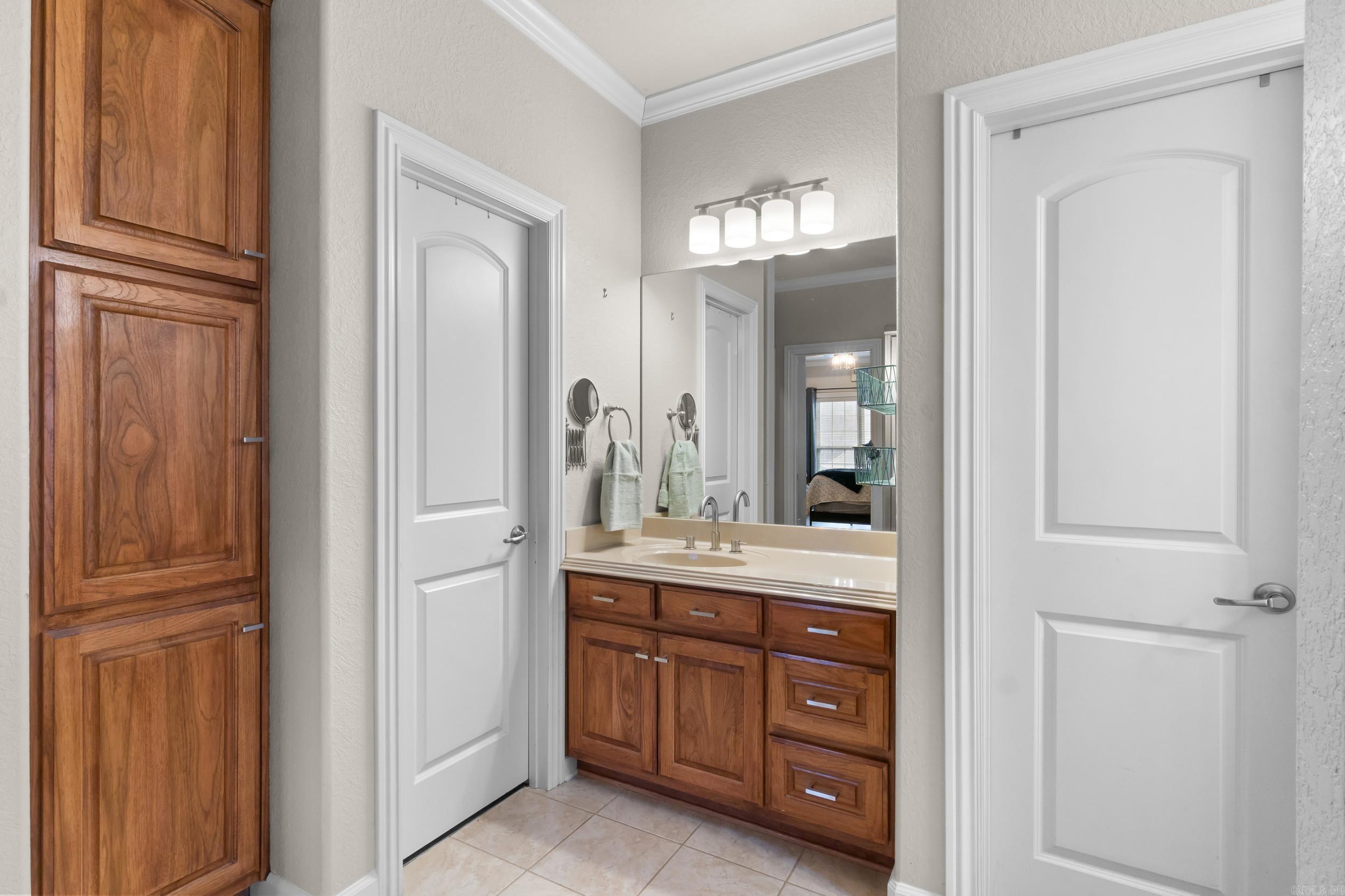 THE PARK ON MT SPRINGS - Residential