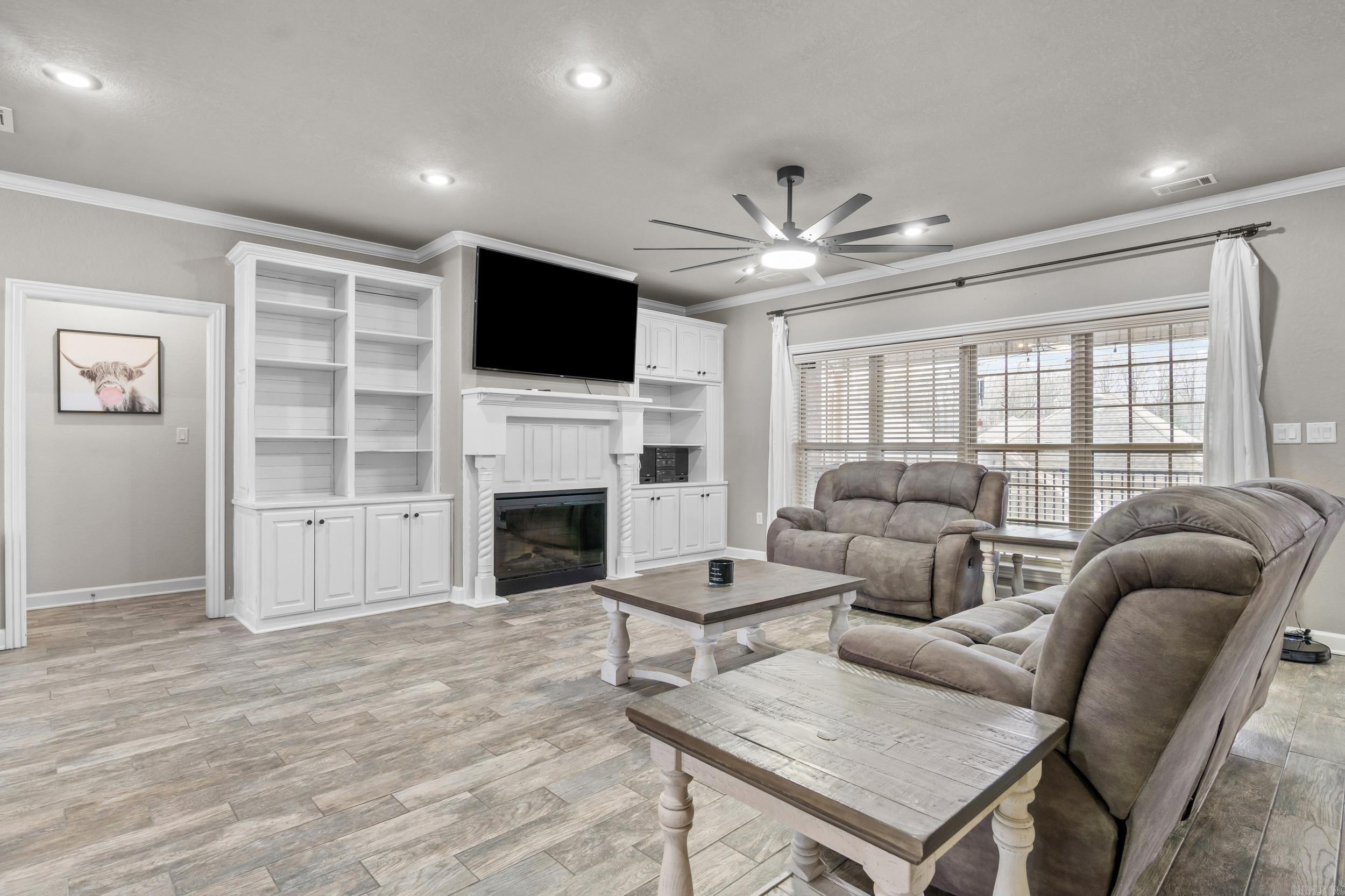 THE PARK ON MT SPRINGS - Residential