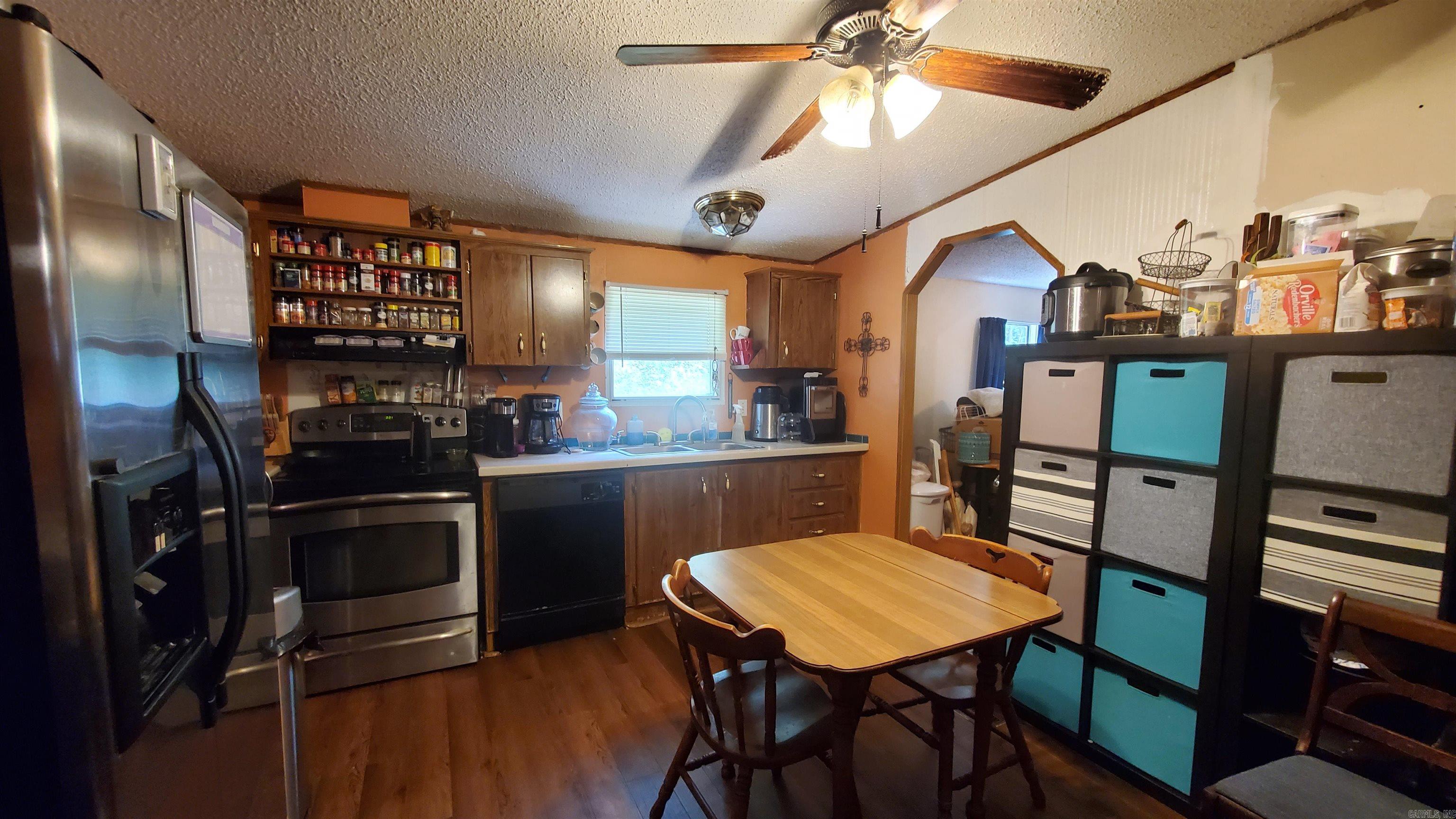 RIVER HEIGHTS ESTATE - Residential