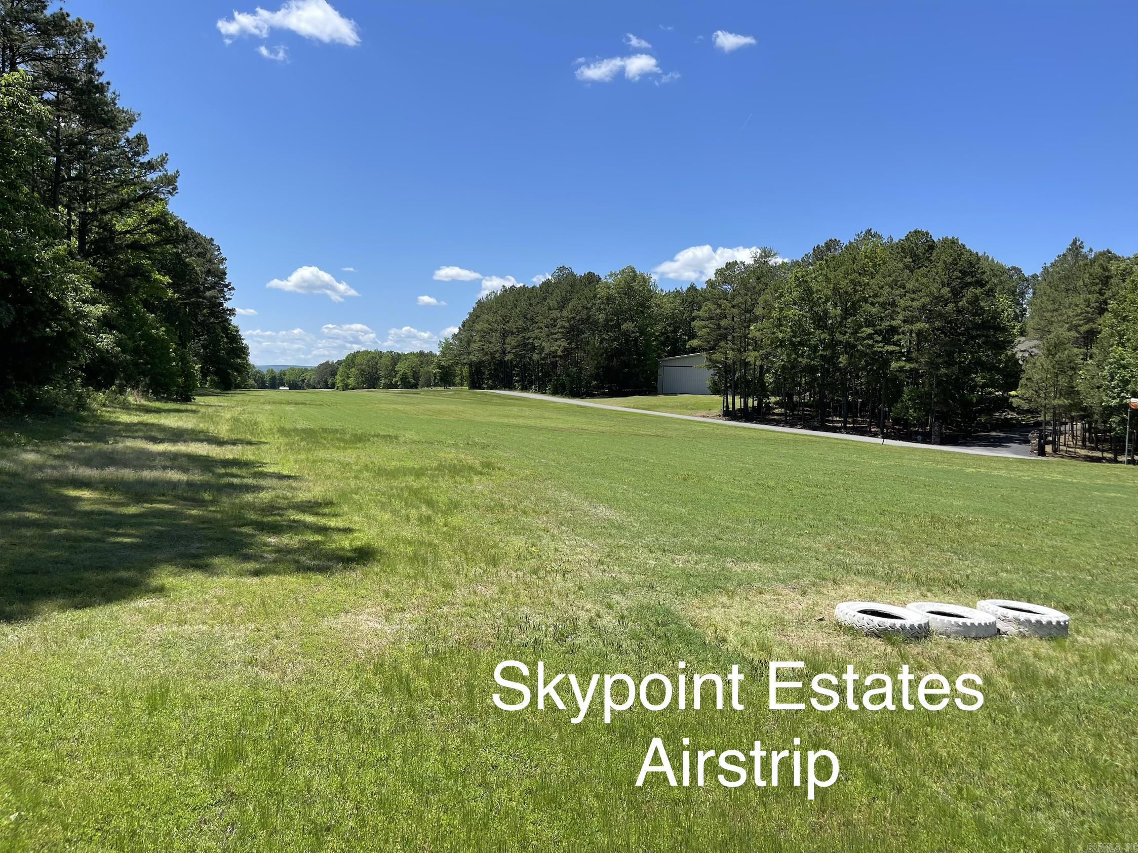 SKYPOINT ESTATES - LAKE - Residential