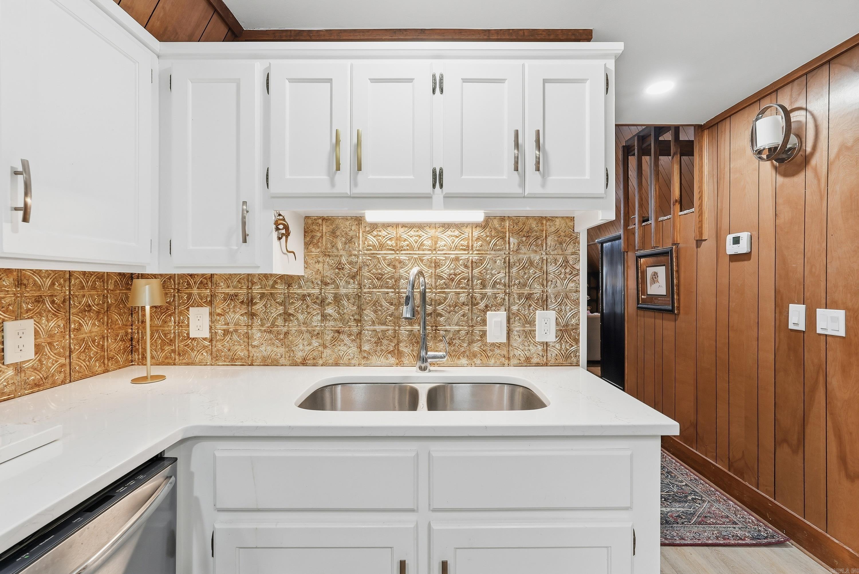 SKYPOINT ESTATES - LAKE - Residential