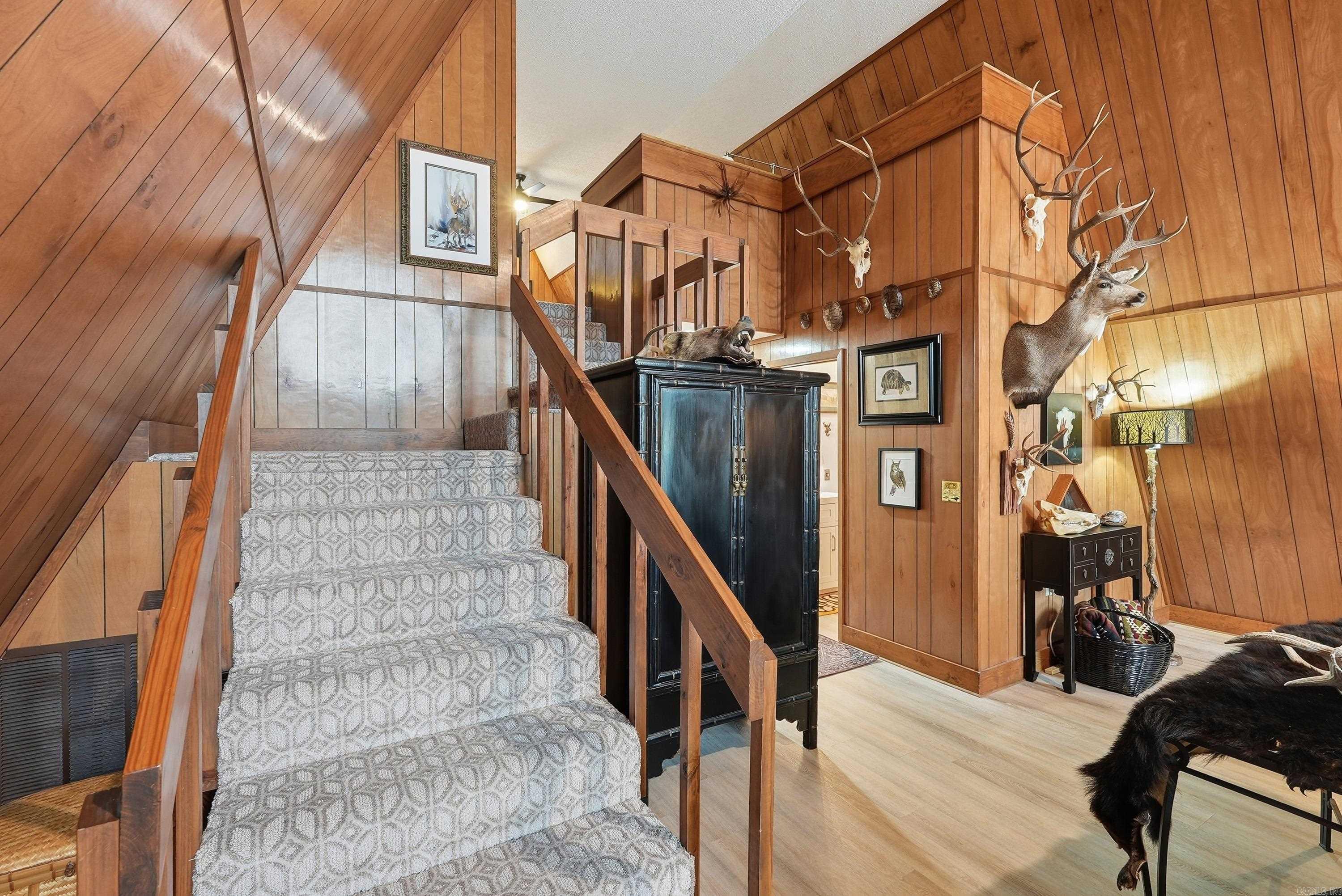 SKYPOINT ESTATES - LAKE - Residential