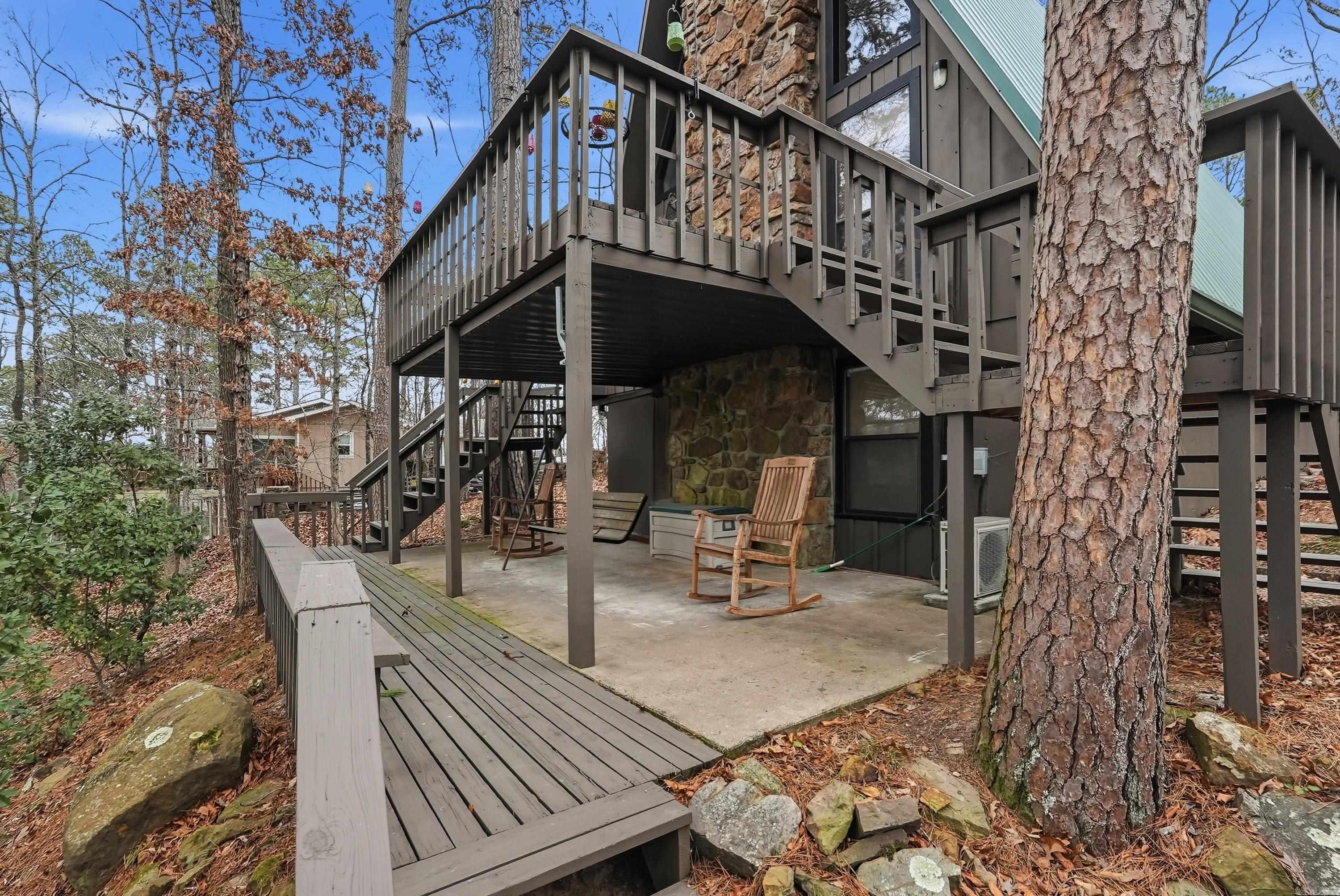 SKYPOINT ESTATES - LAKE - Residential