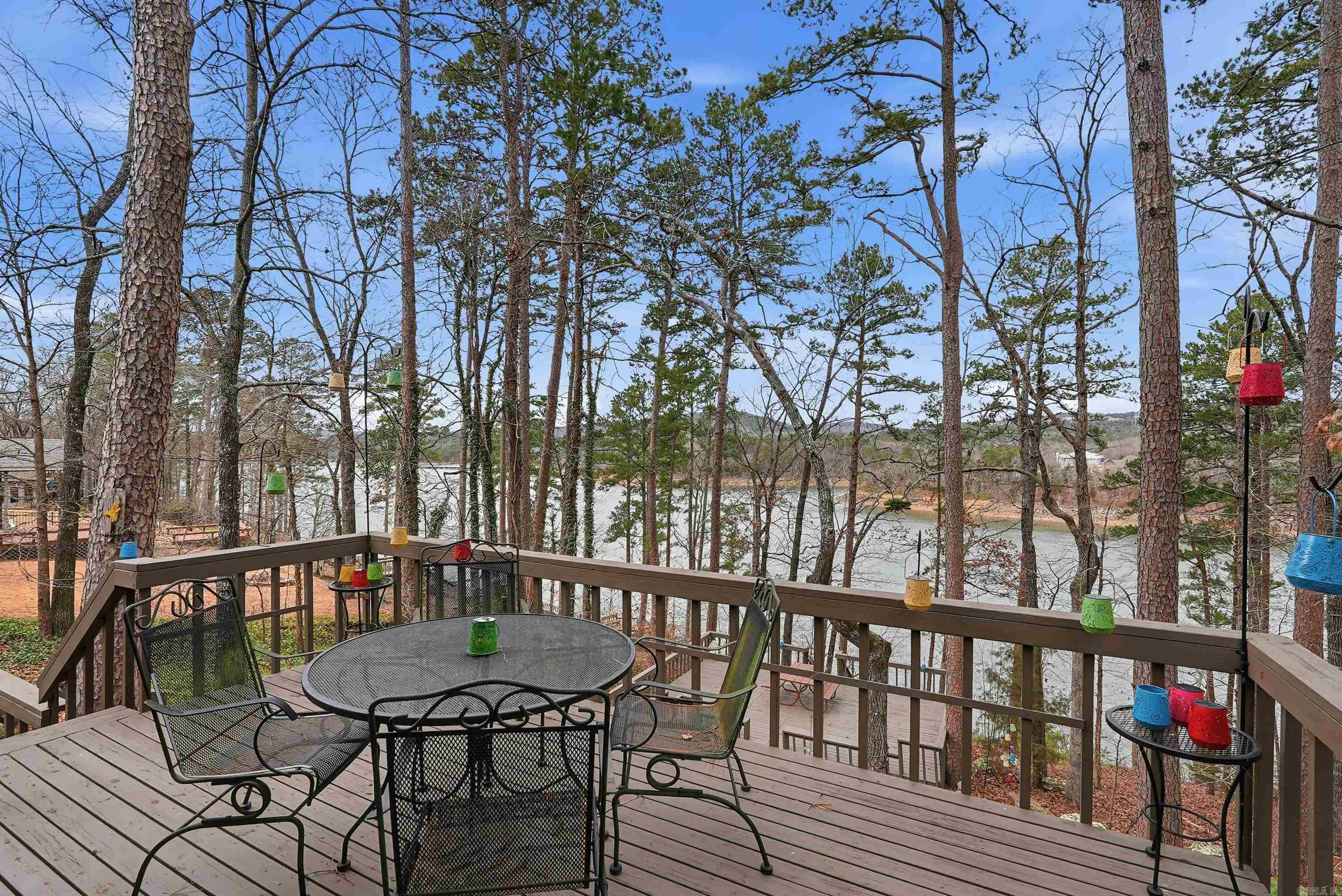 SKYPOINT ESTATES - LAKE - Residential