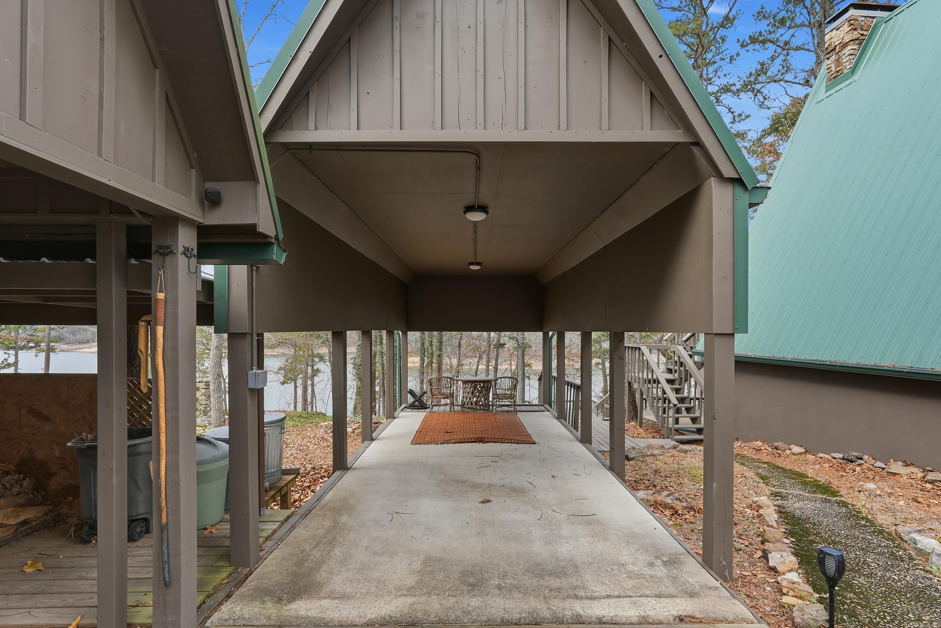 SKYPOINT ESTATES - LAKE - Residential