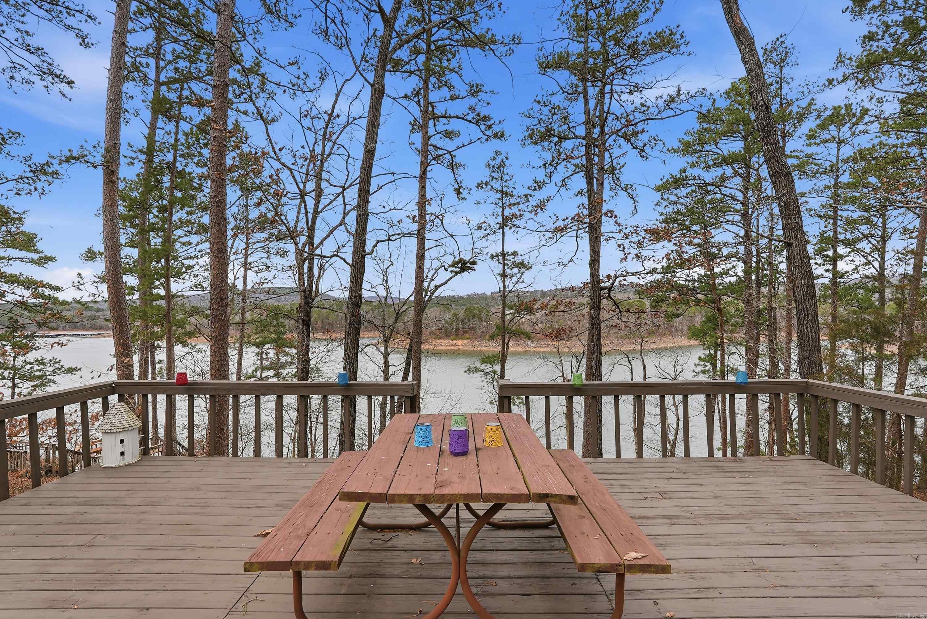 SKYPOINT ESTATES - LAKE - Residential