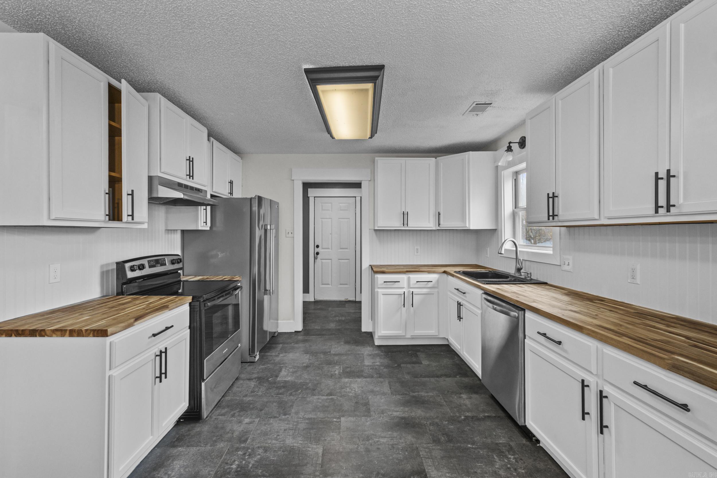 THE MEADOWS - Residential