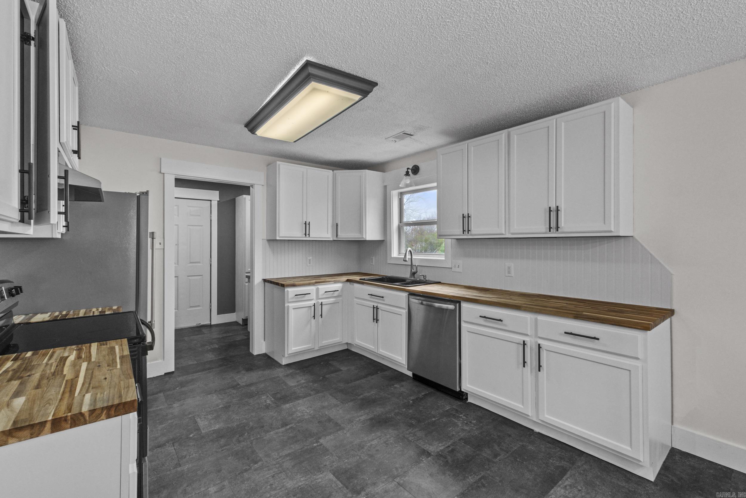 THE MEADOWS - Residential