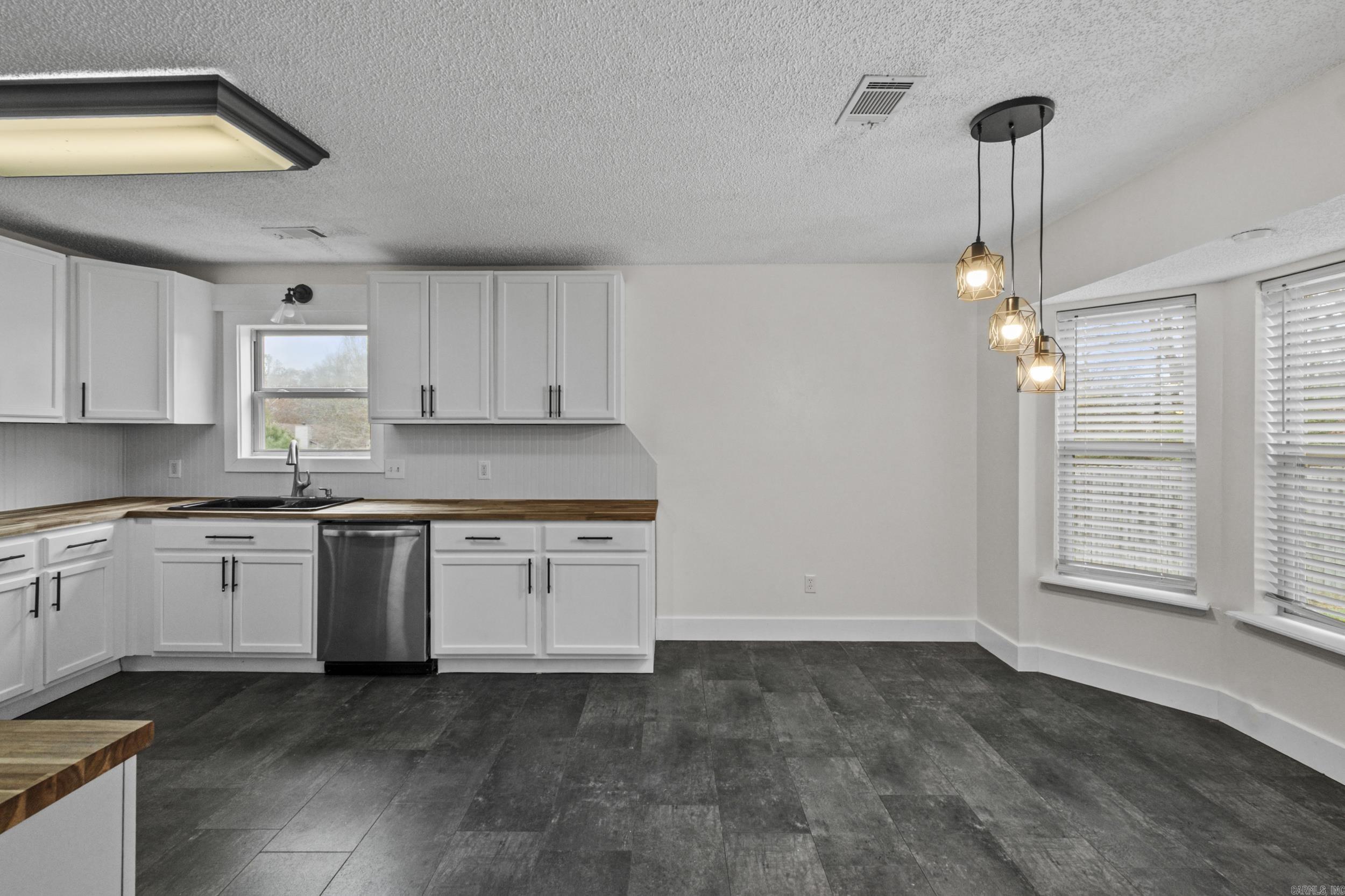 THE MEADOWS - Residential