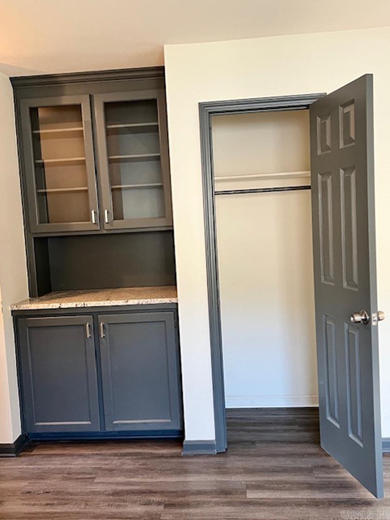 LUDINGTON HGTS - Residential