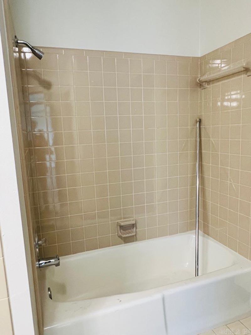 LUDINGTON HGTS - Residential